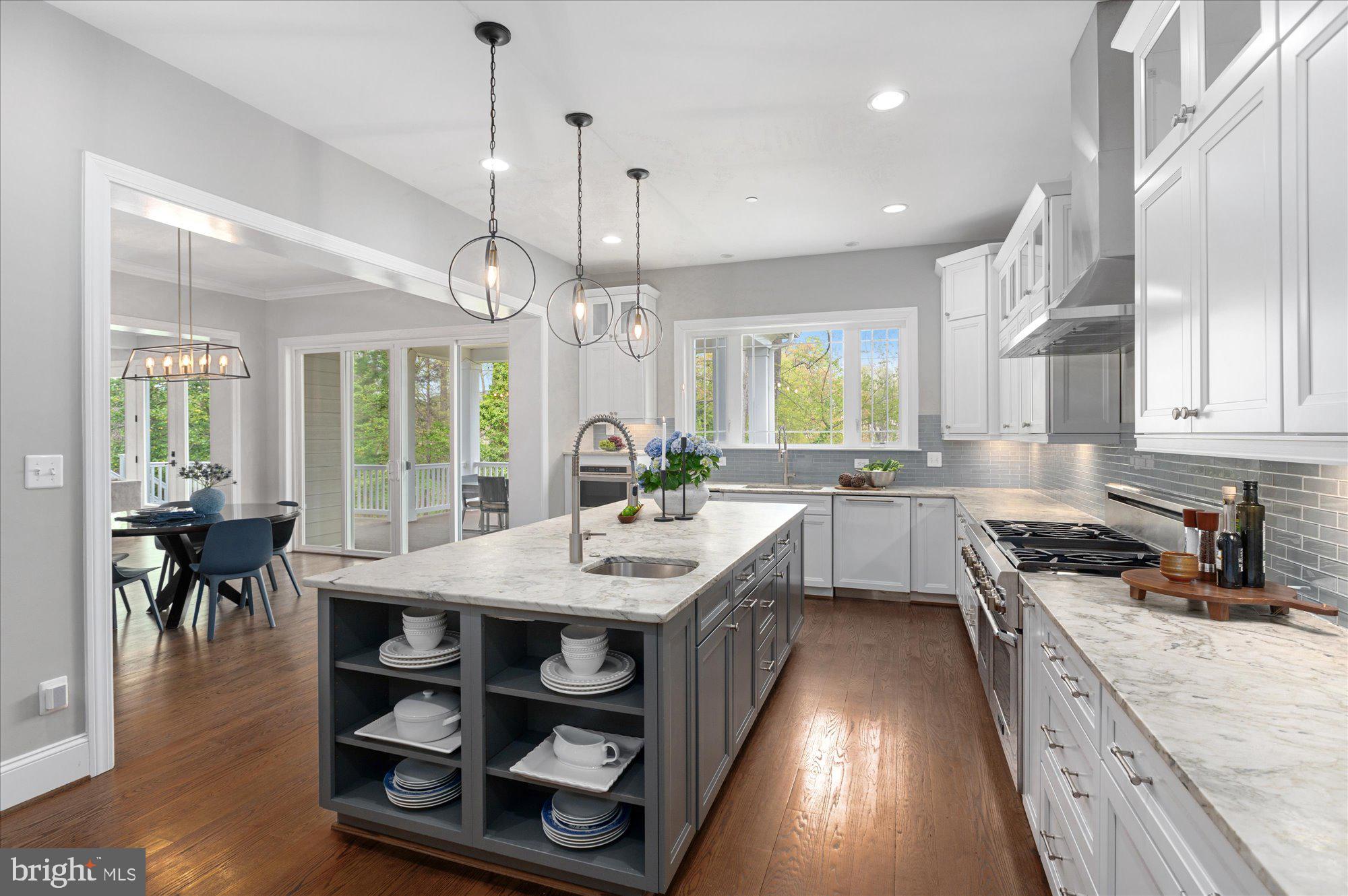 LUXMANOR - Residential