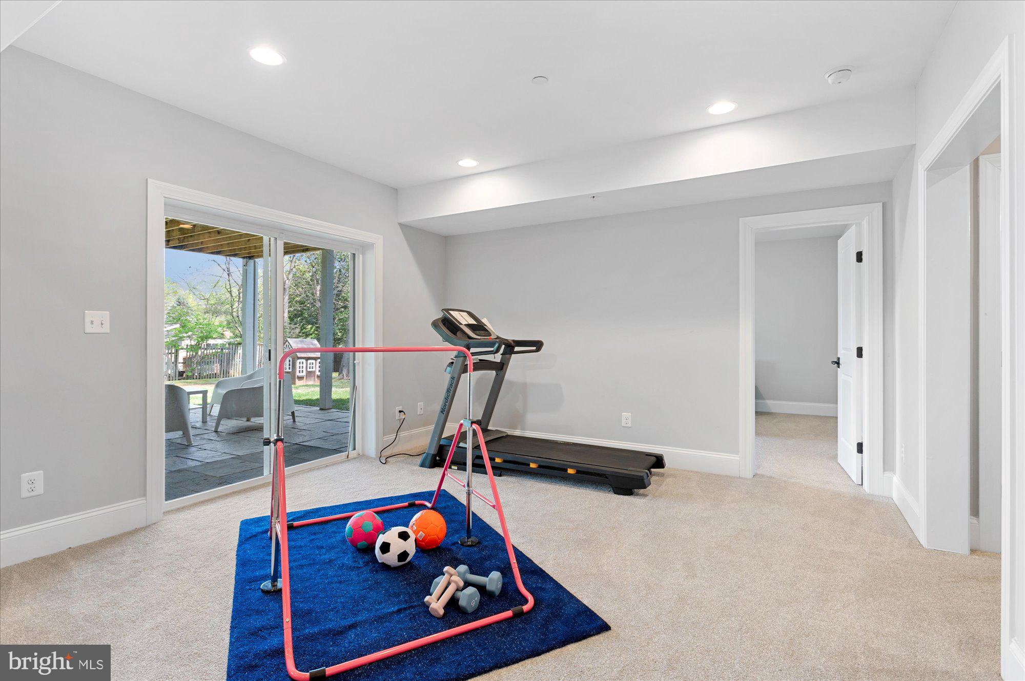 LUXMANOR - Residential