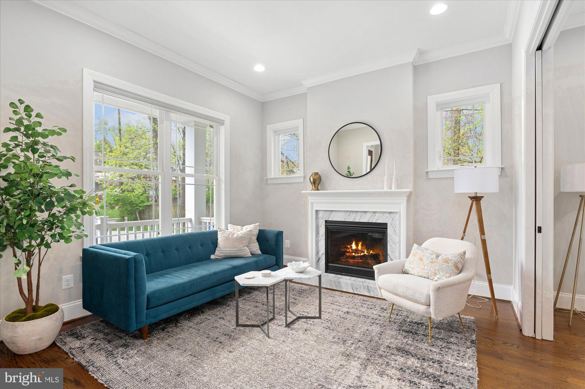 LUXMANOR - Residential