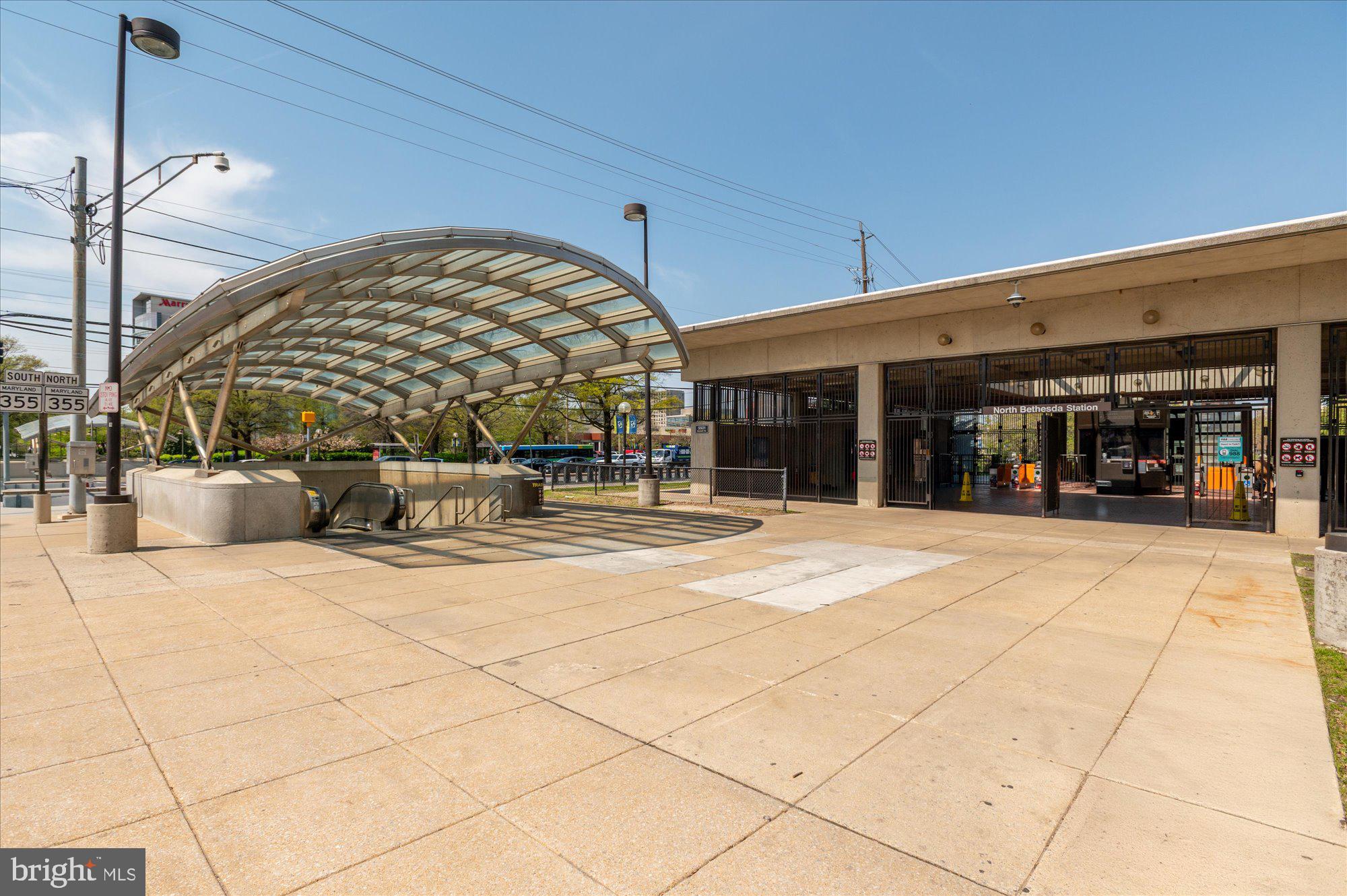 LUXMANOR - Residential