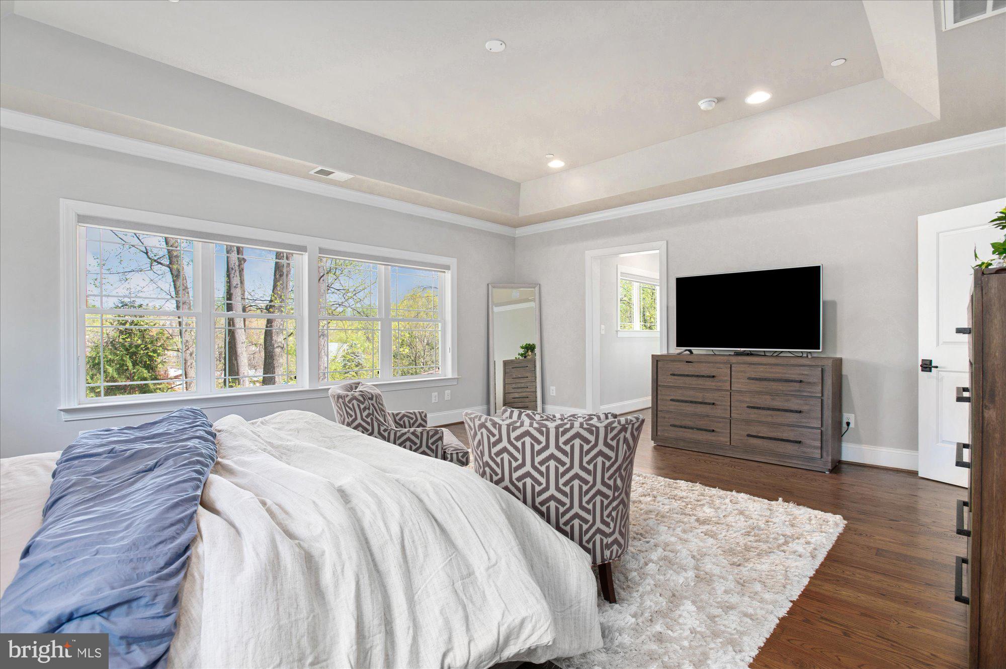 LUXMANOR - Residential