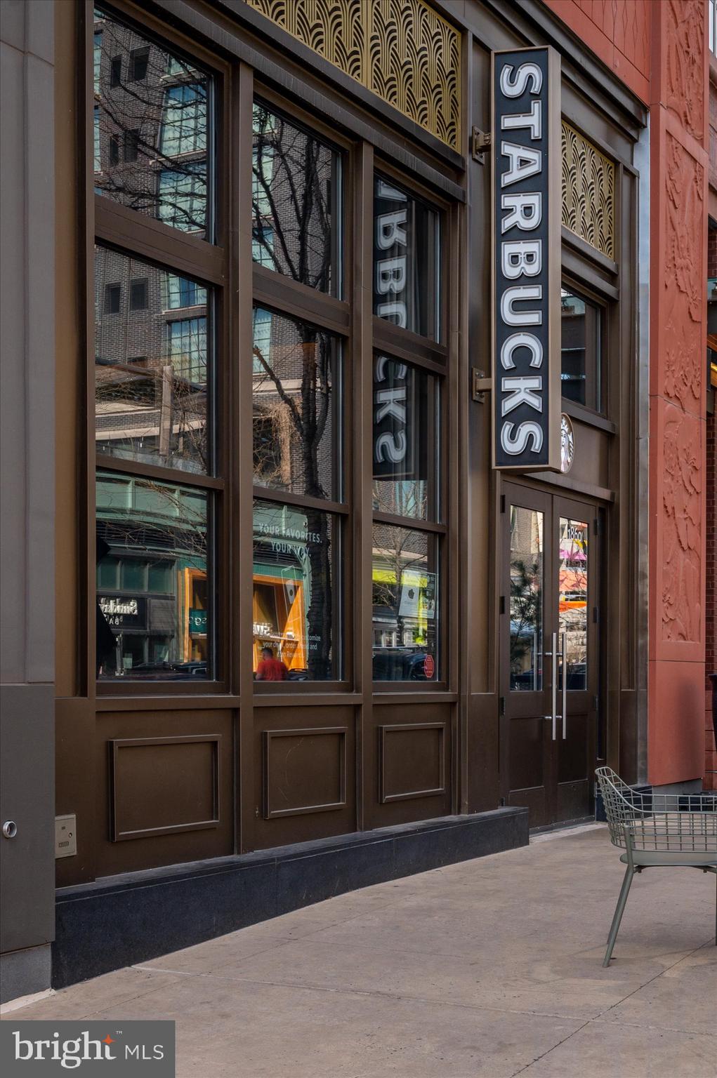 LUXMANOR - Residential