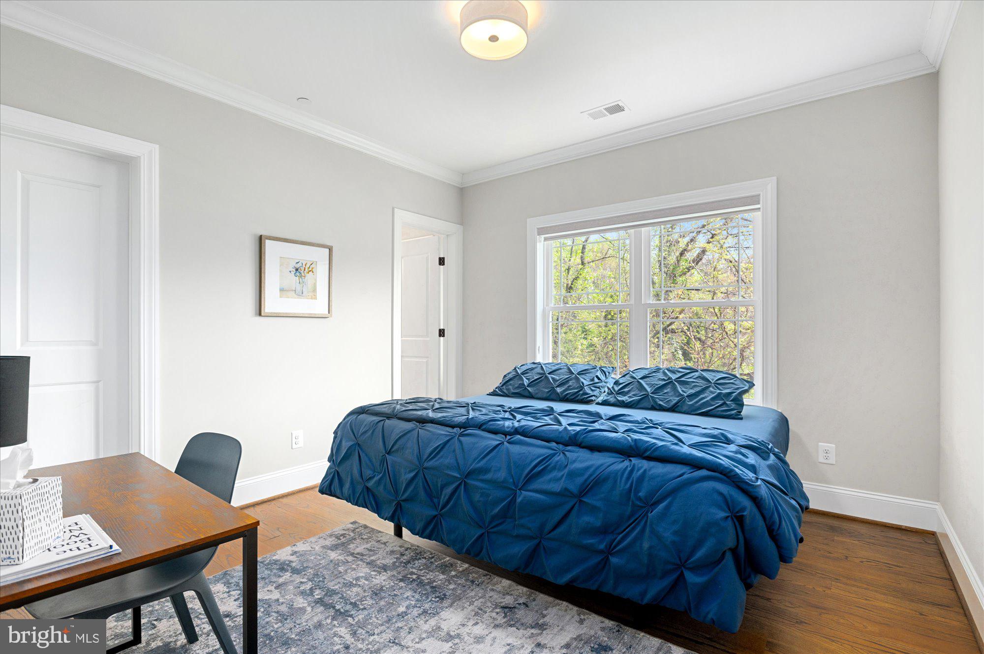 LUXMANOR - Residential