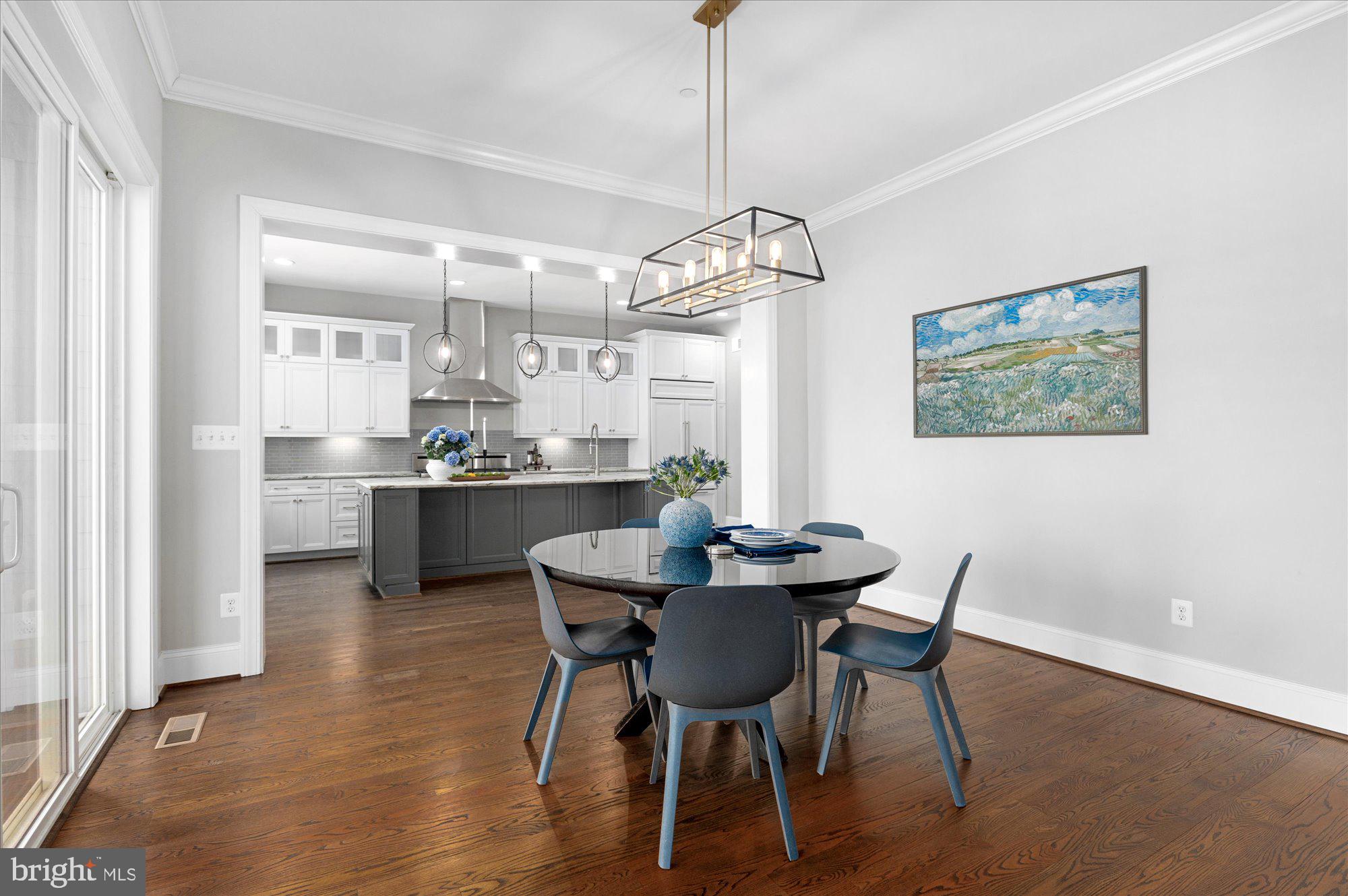 LUXMANOR - Residential