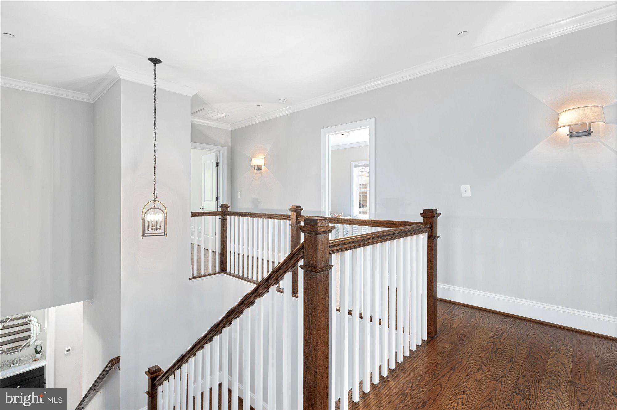 LUXMANOR - Residential