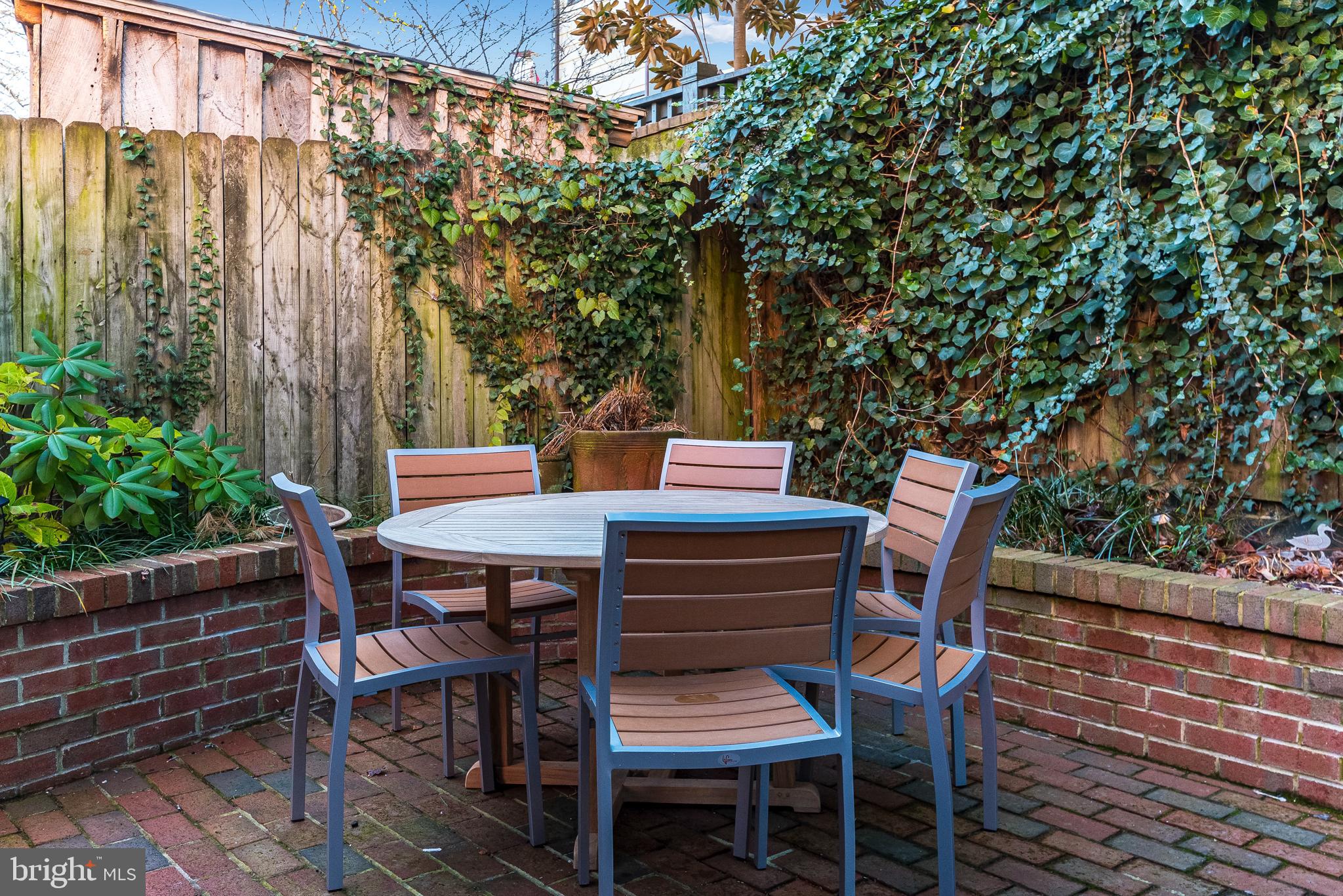 HISTORIC DISTRICT - Residential