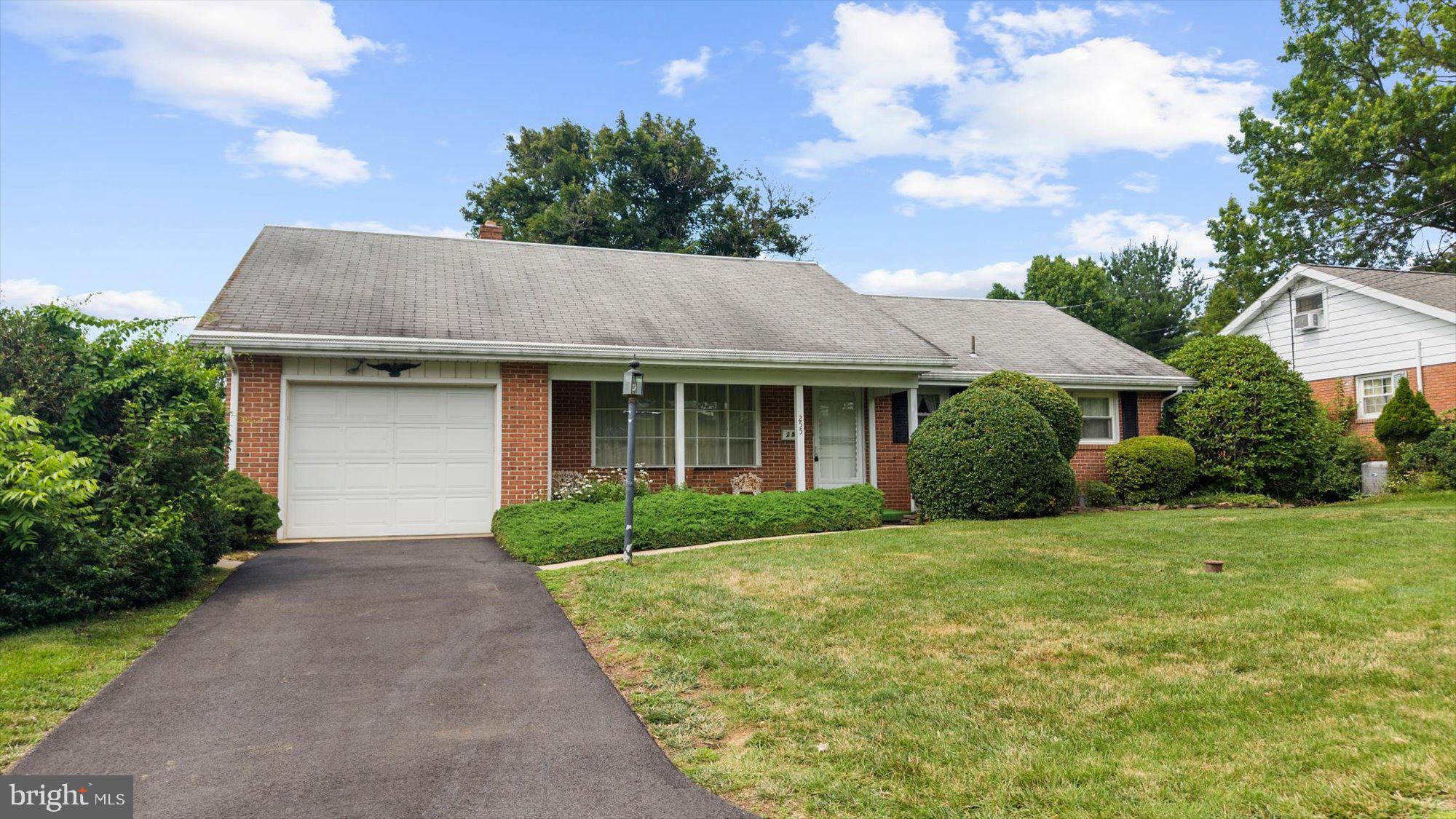 255 ORCHARD HILLS DRIVE