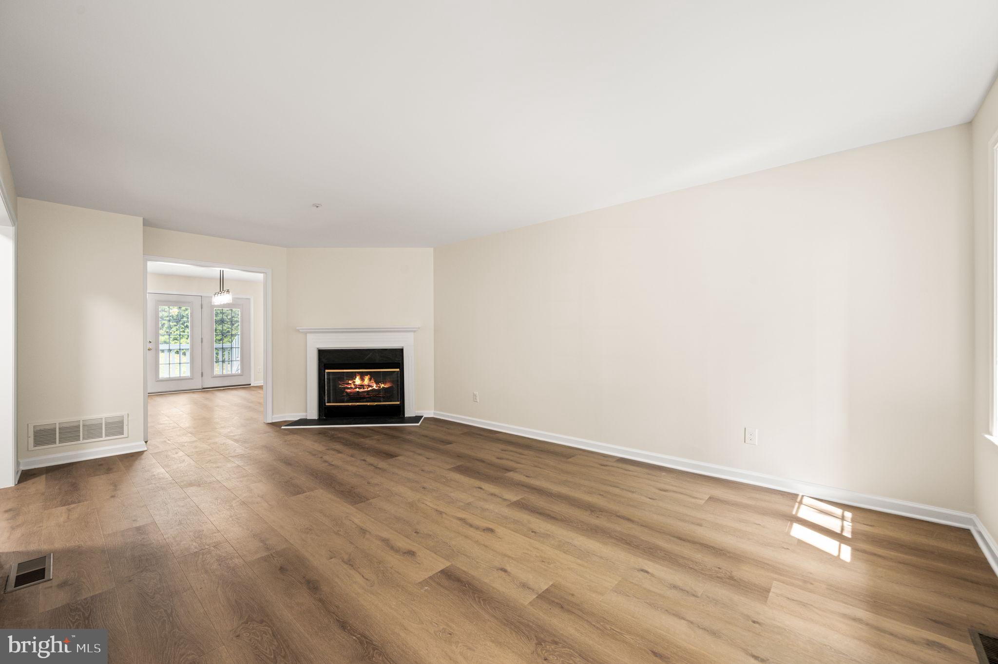 321 BRISTOL CIRCLE 321