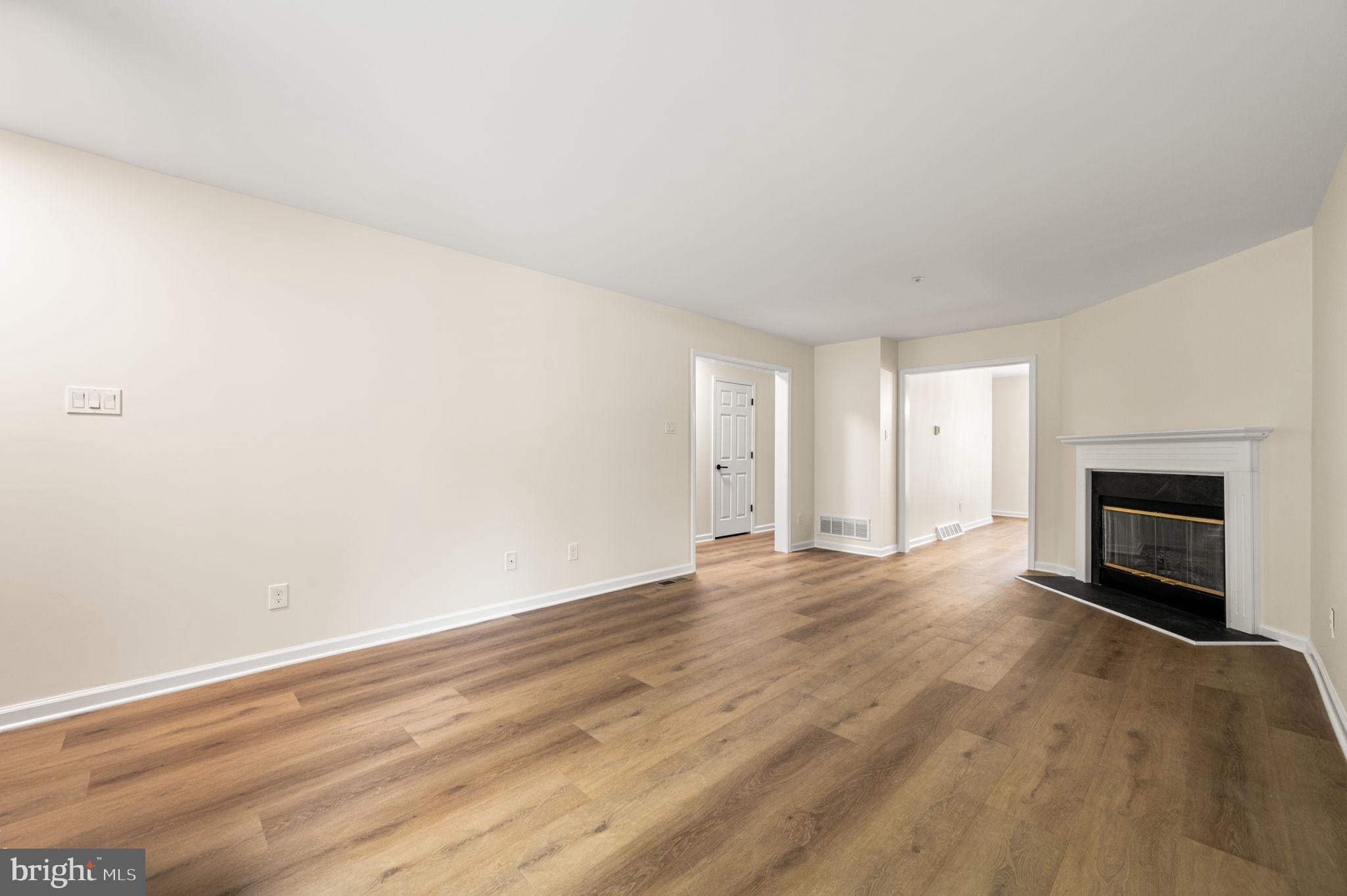 321 BRISTOL CIRCLE 321