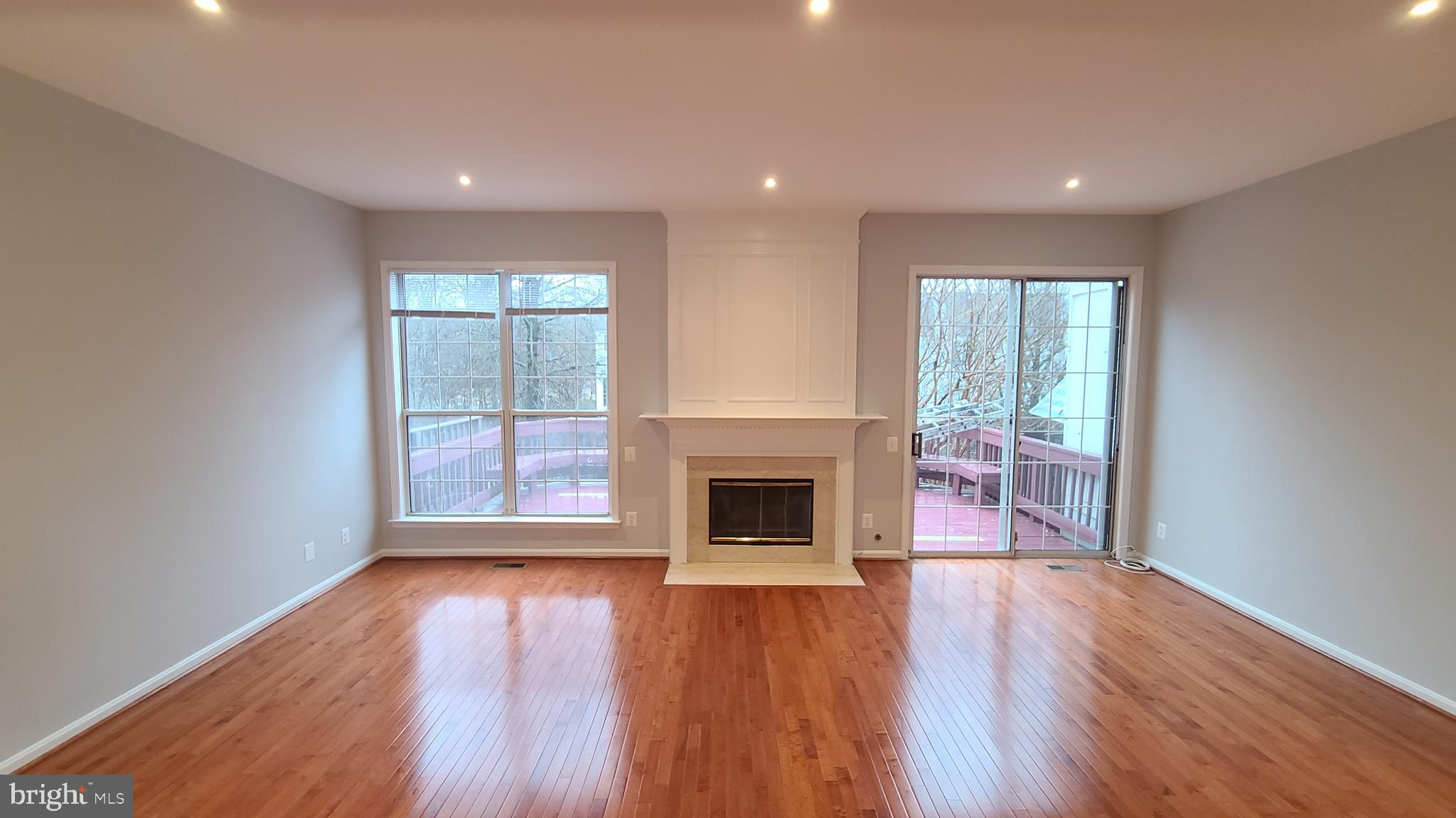 47682 SANDBANK SQUARE