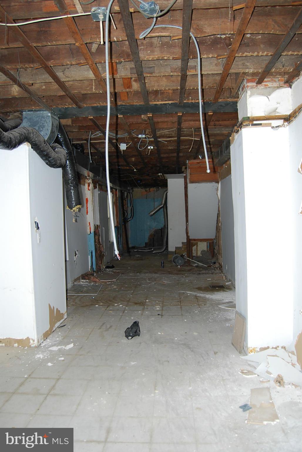 WASHINGTON VILLAGE - Residential