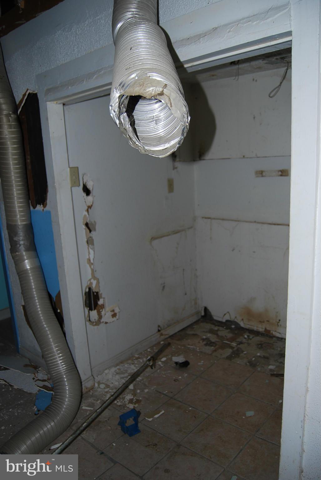 WASHINGTON VILLAGE - Residential