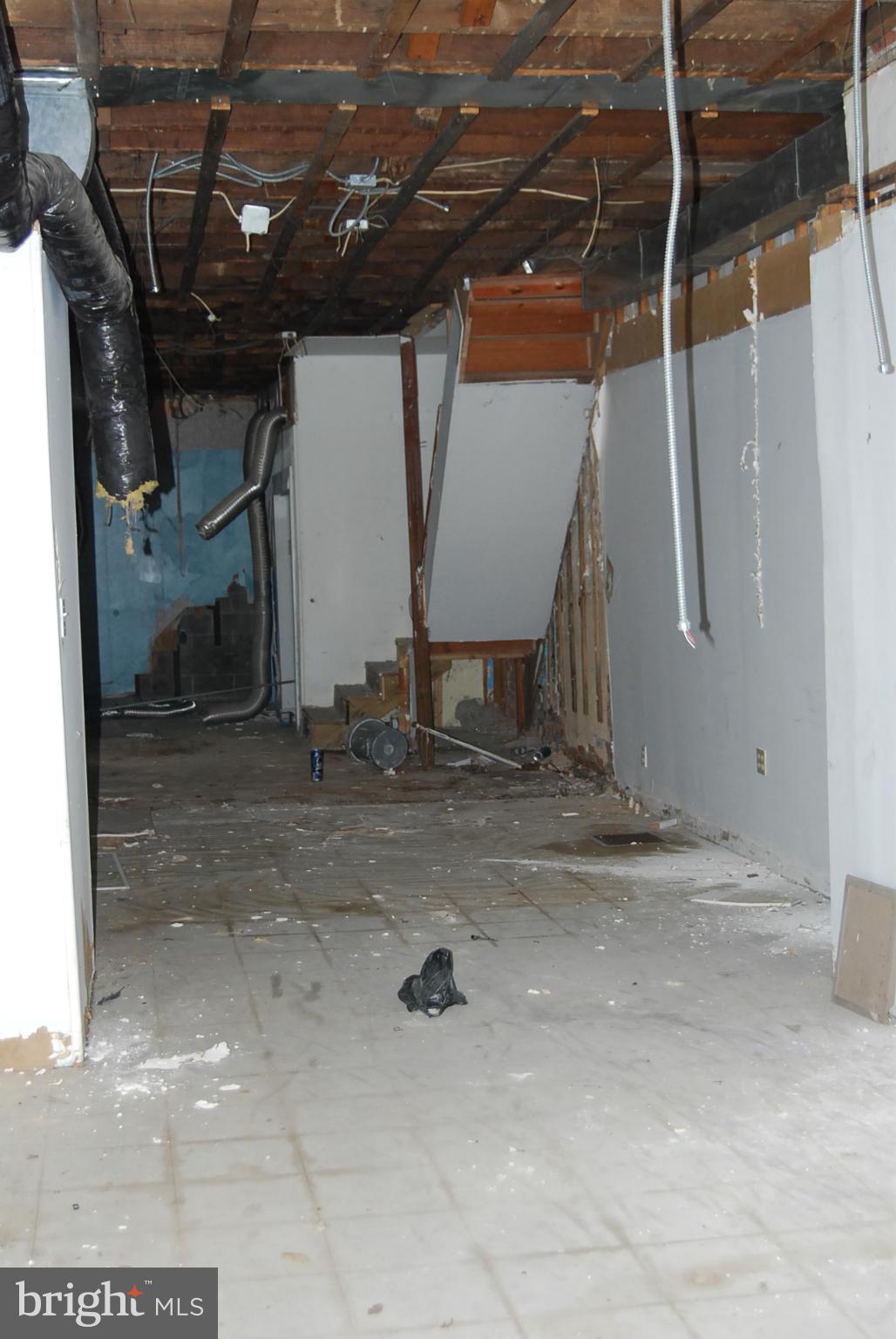 WASHINGTON VILLAGE - Residential