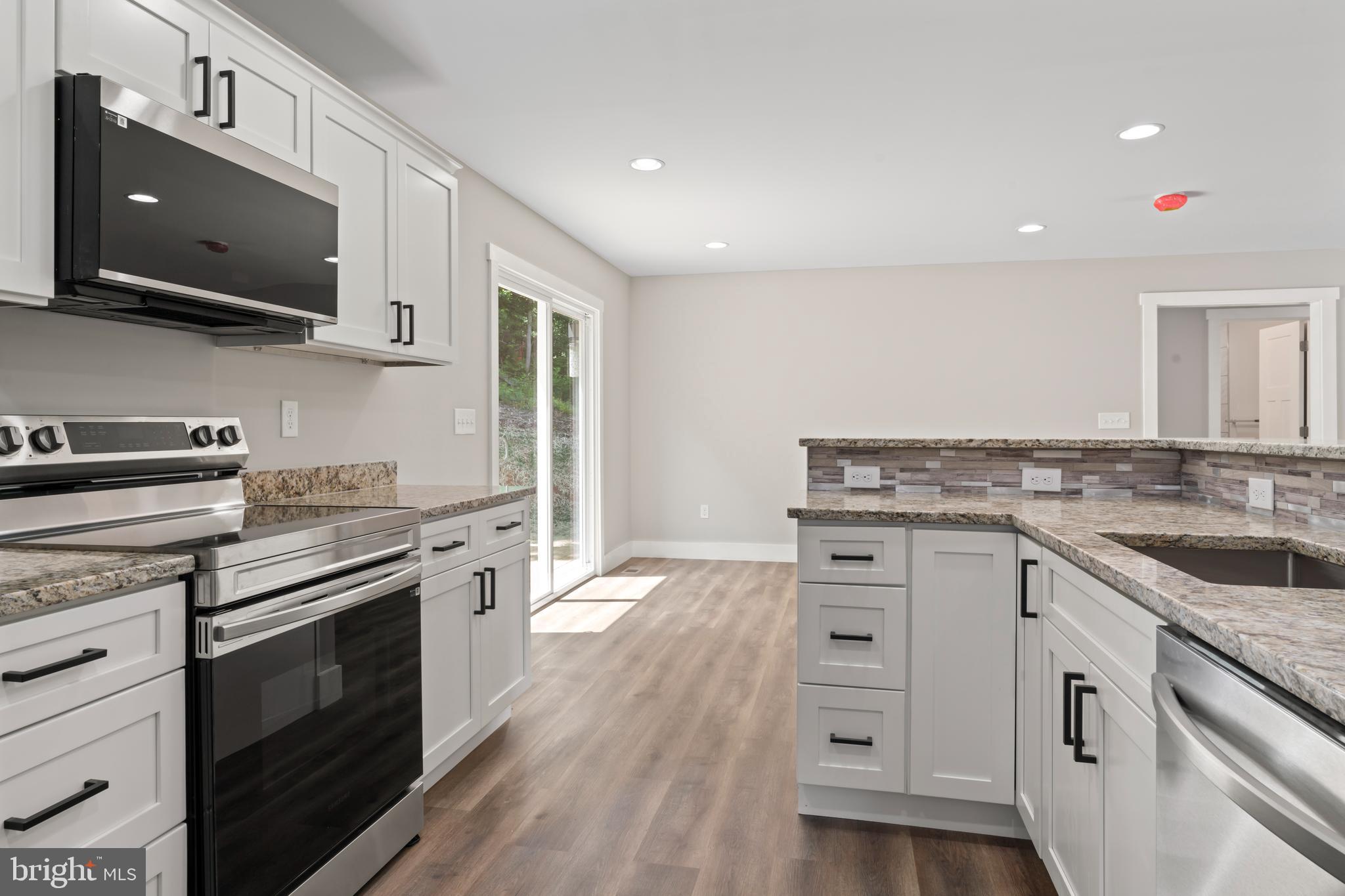 STRATFORD HARBOUR - Residential