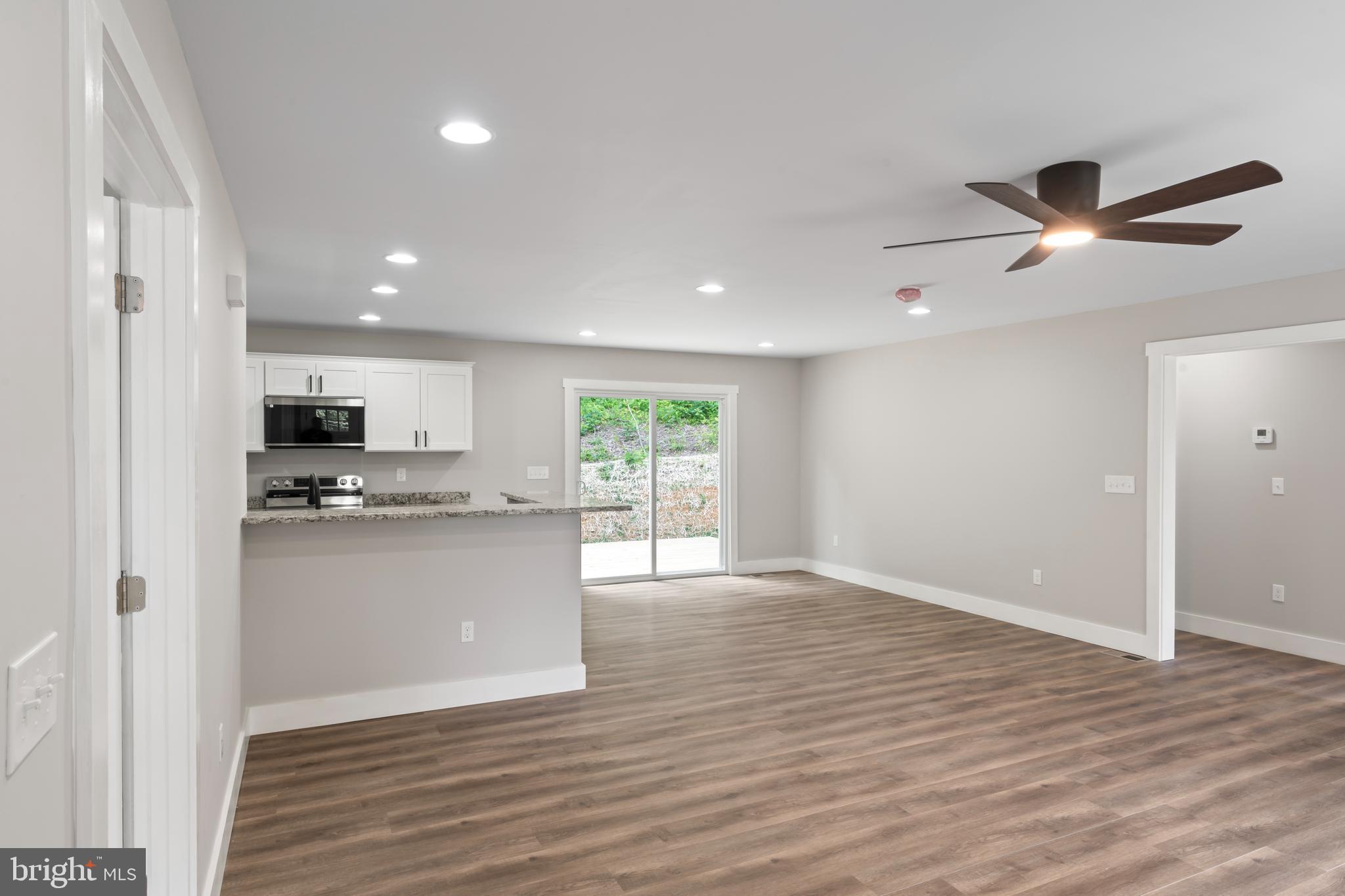 STRATFORD HARBOUR - Residential