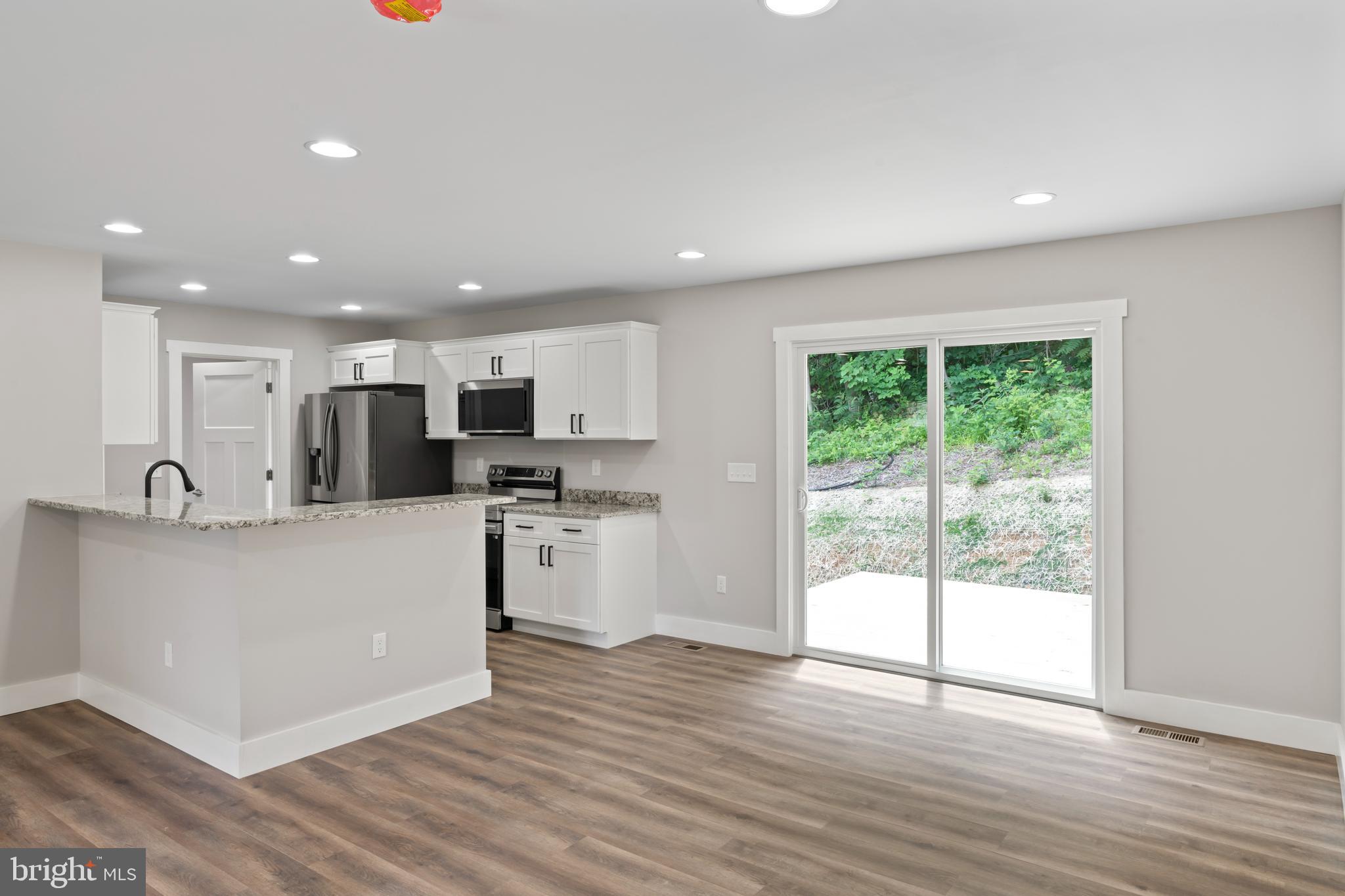 STRATFORD HARBOUR - Residential