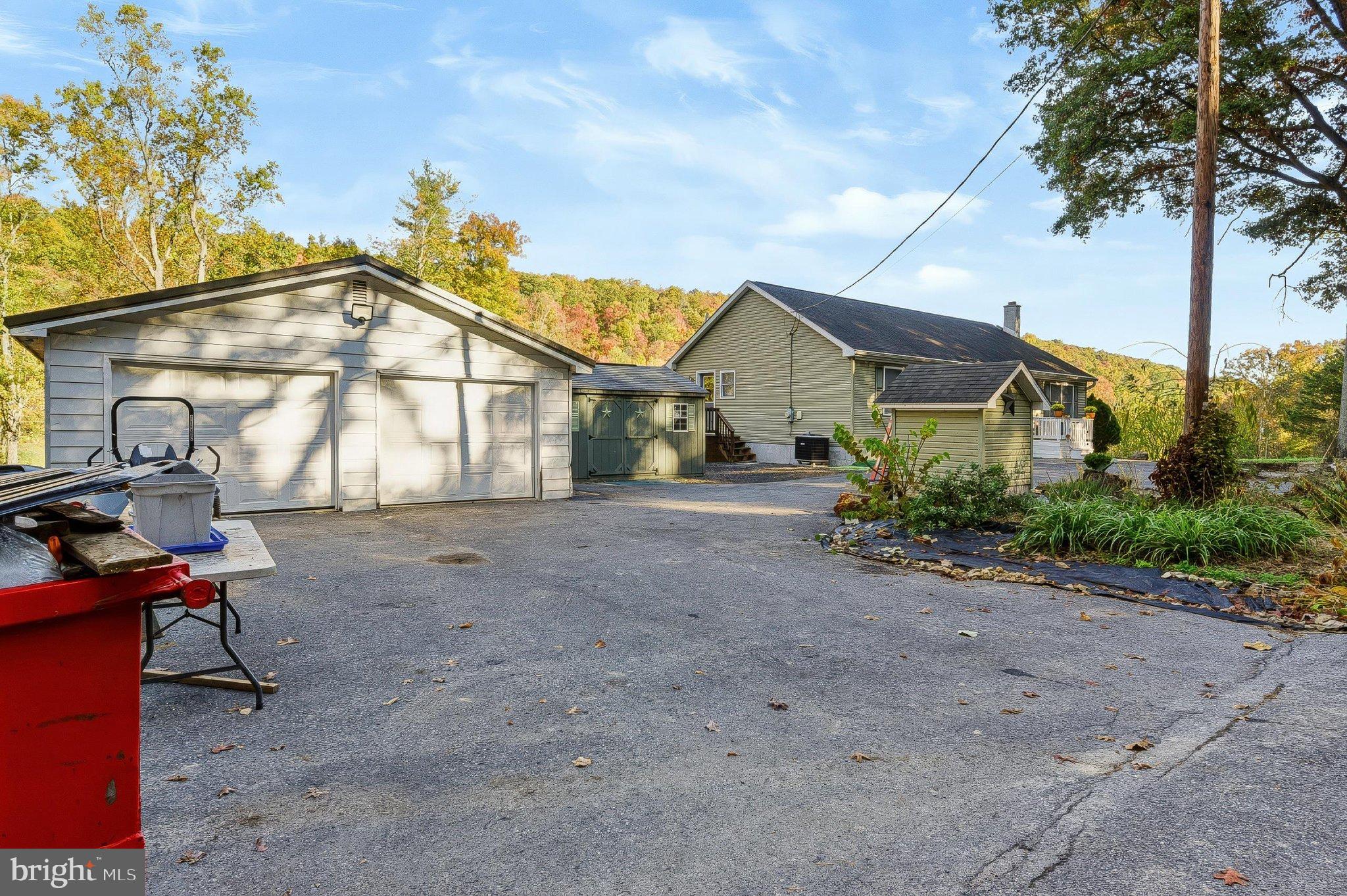 724 CLOUSER HOLLOW ROAD