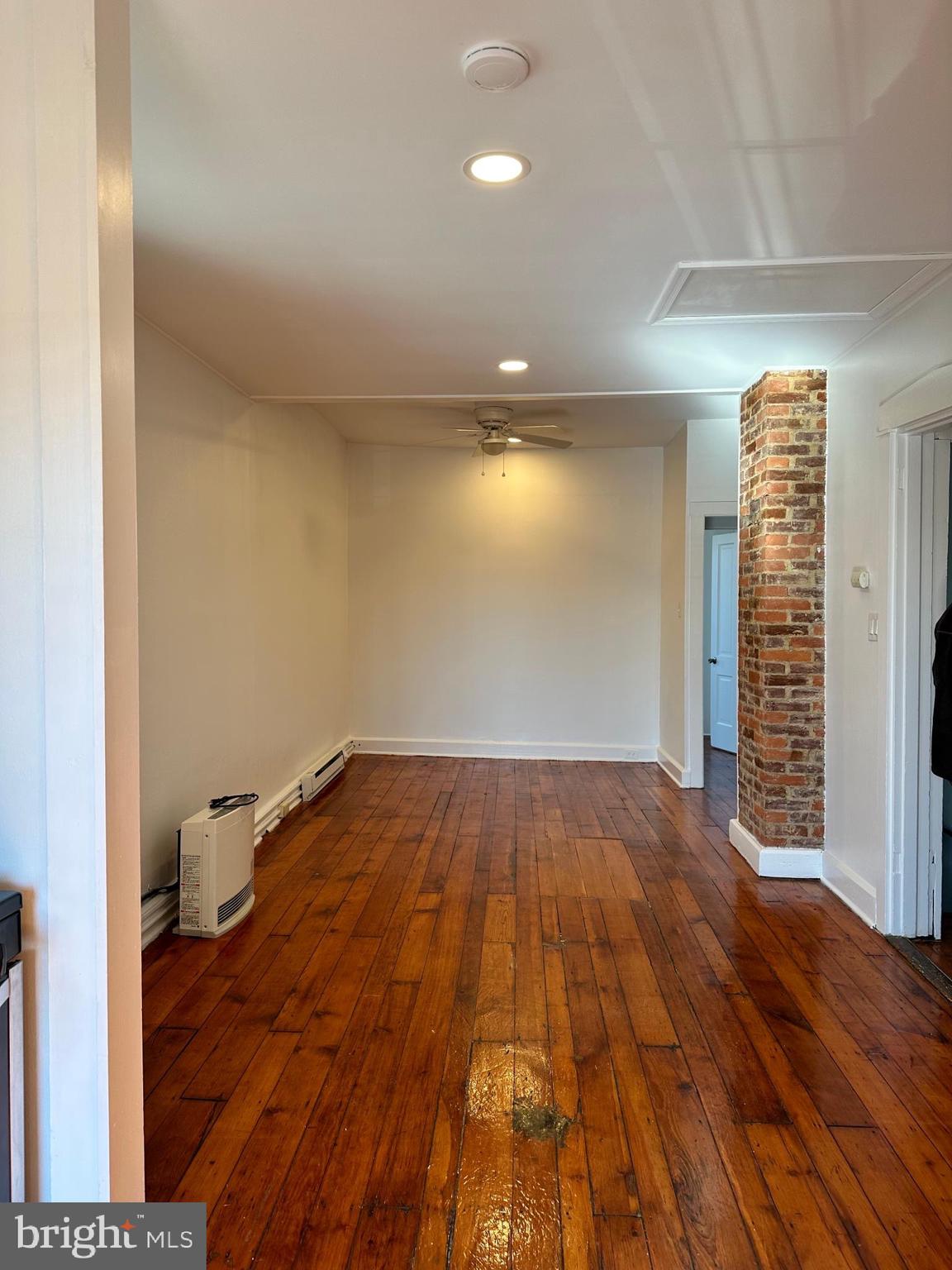 CHESTNUT HILL - Residential Income