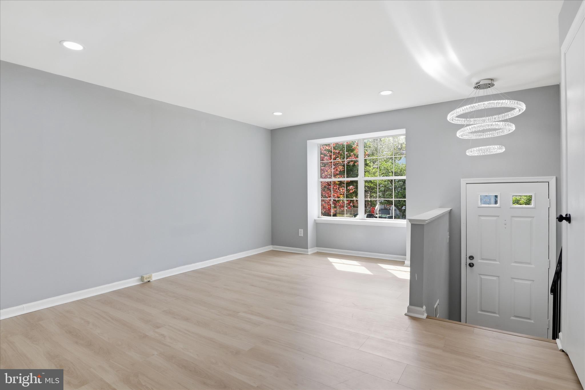 WAYSIDE VILLAGE - Residential