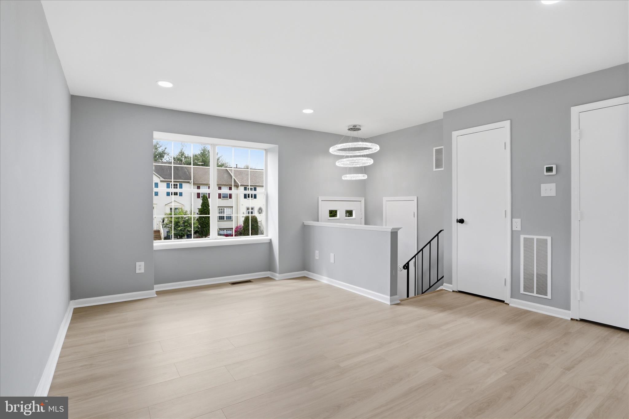 WAYSIDE VILLAGE - Residential