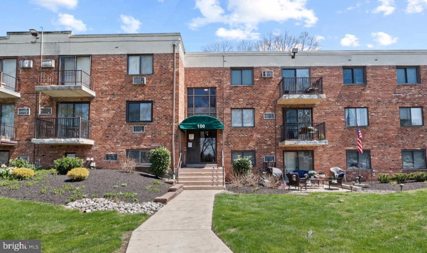 MEADOW WOOD - Residential