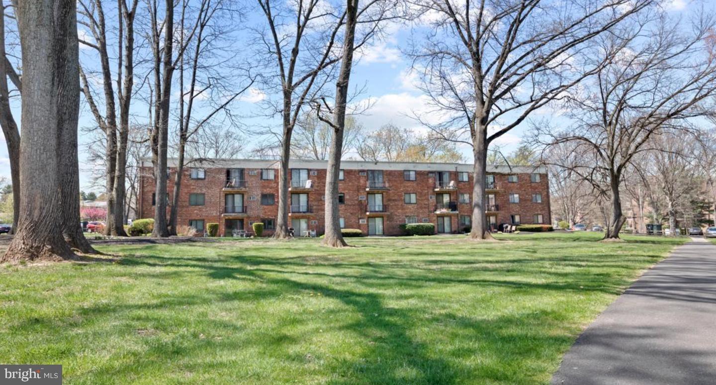 MEADOW WOOD - Residential