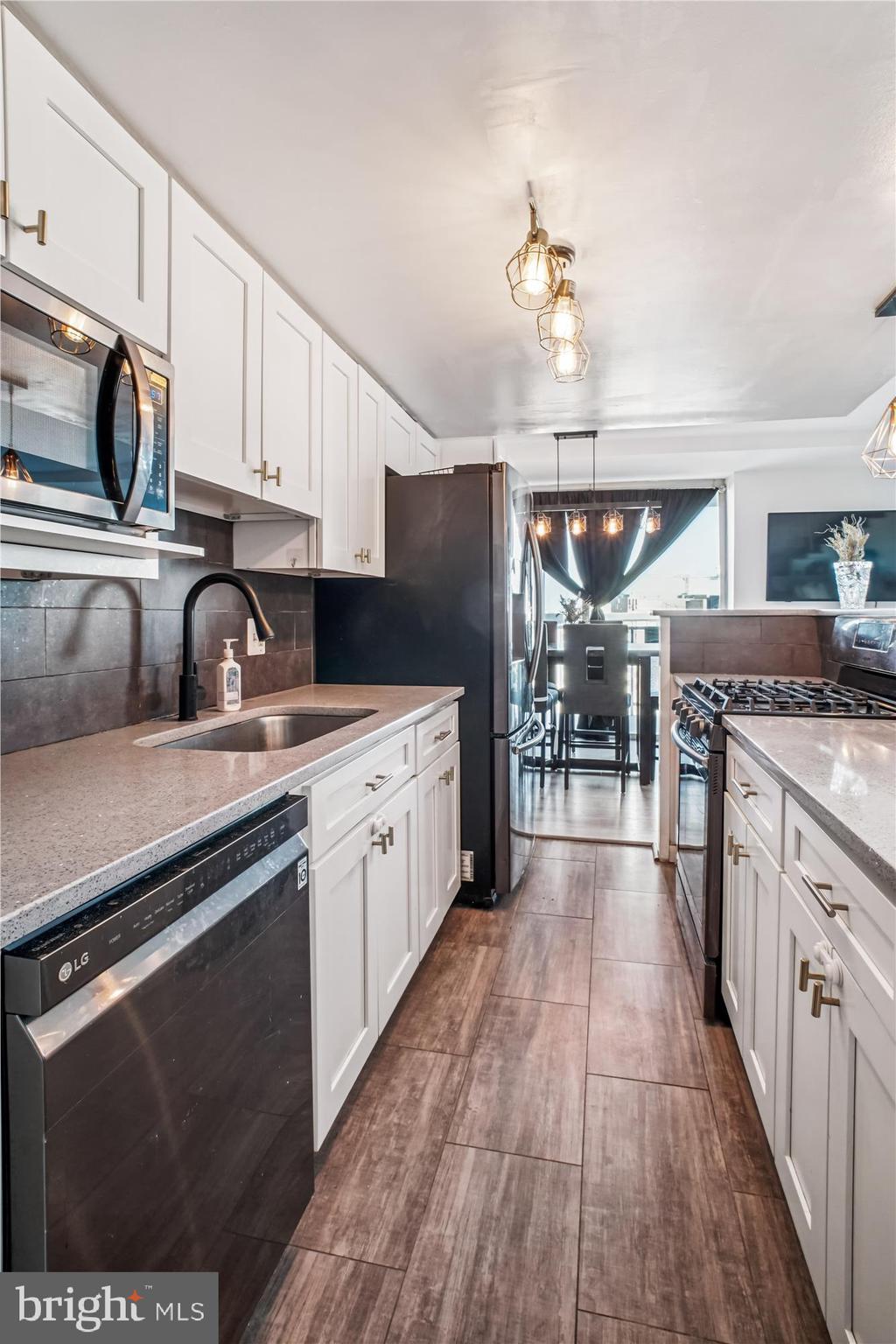 THE FOUNTAINS - Residential