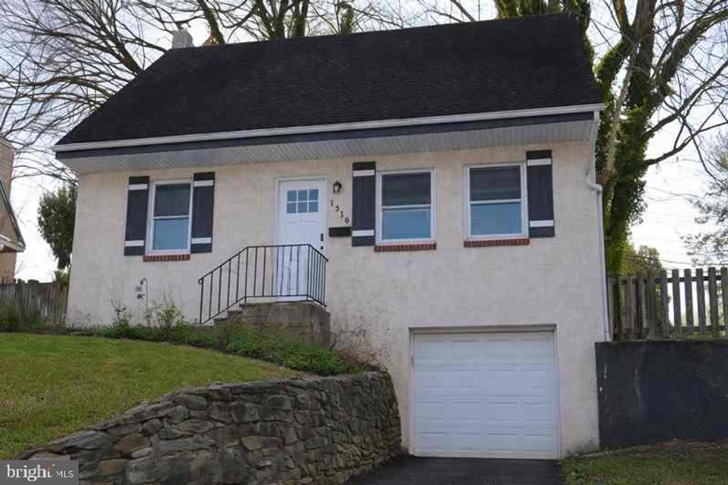 Photo of 1316 Bullens Lane, WOODLYN, PA 19094 (MLS # PADE2108592)