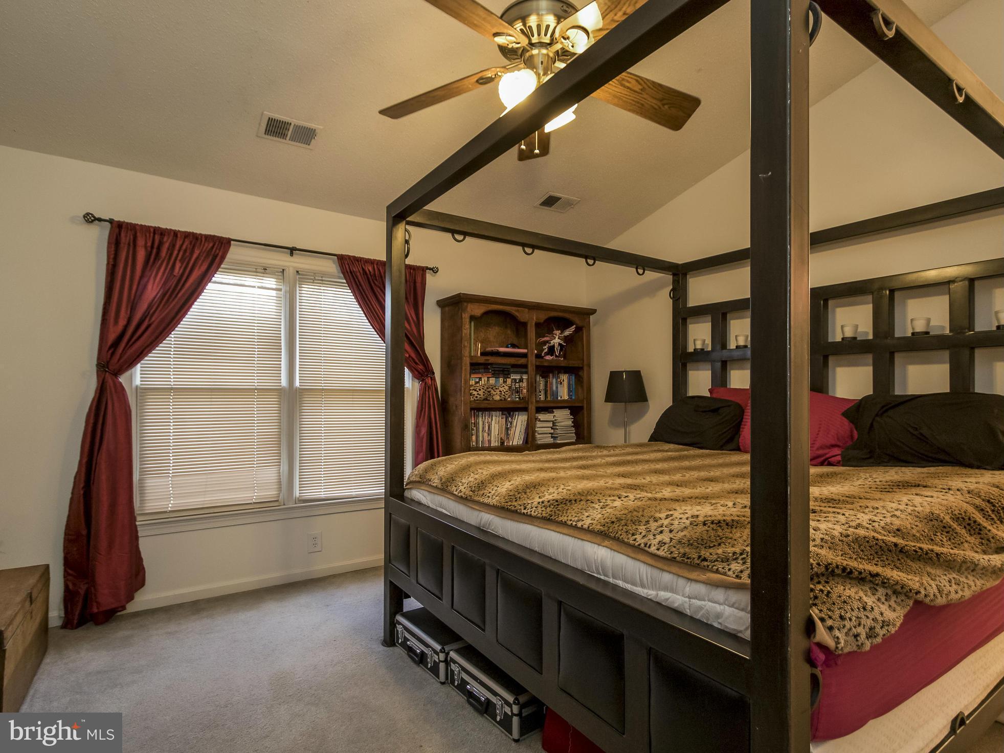 LAKE RIDGE - Residential