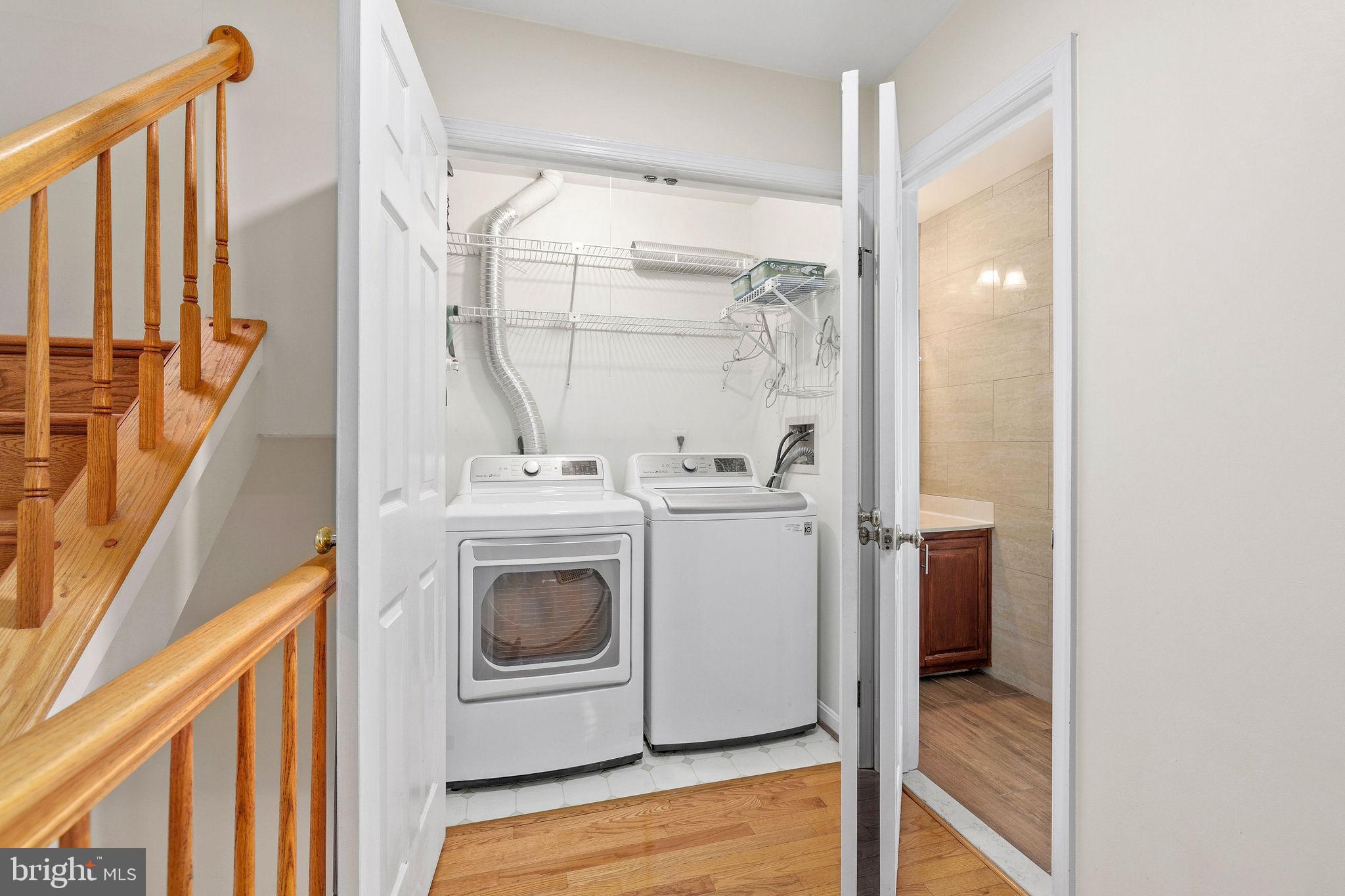 WOODLAND HILLS - Residential