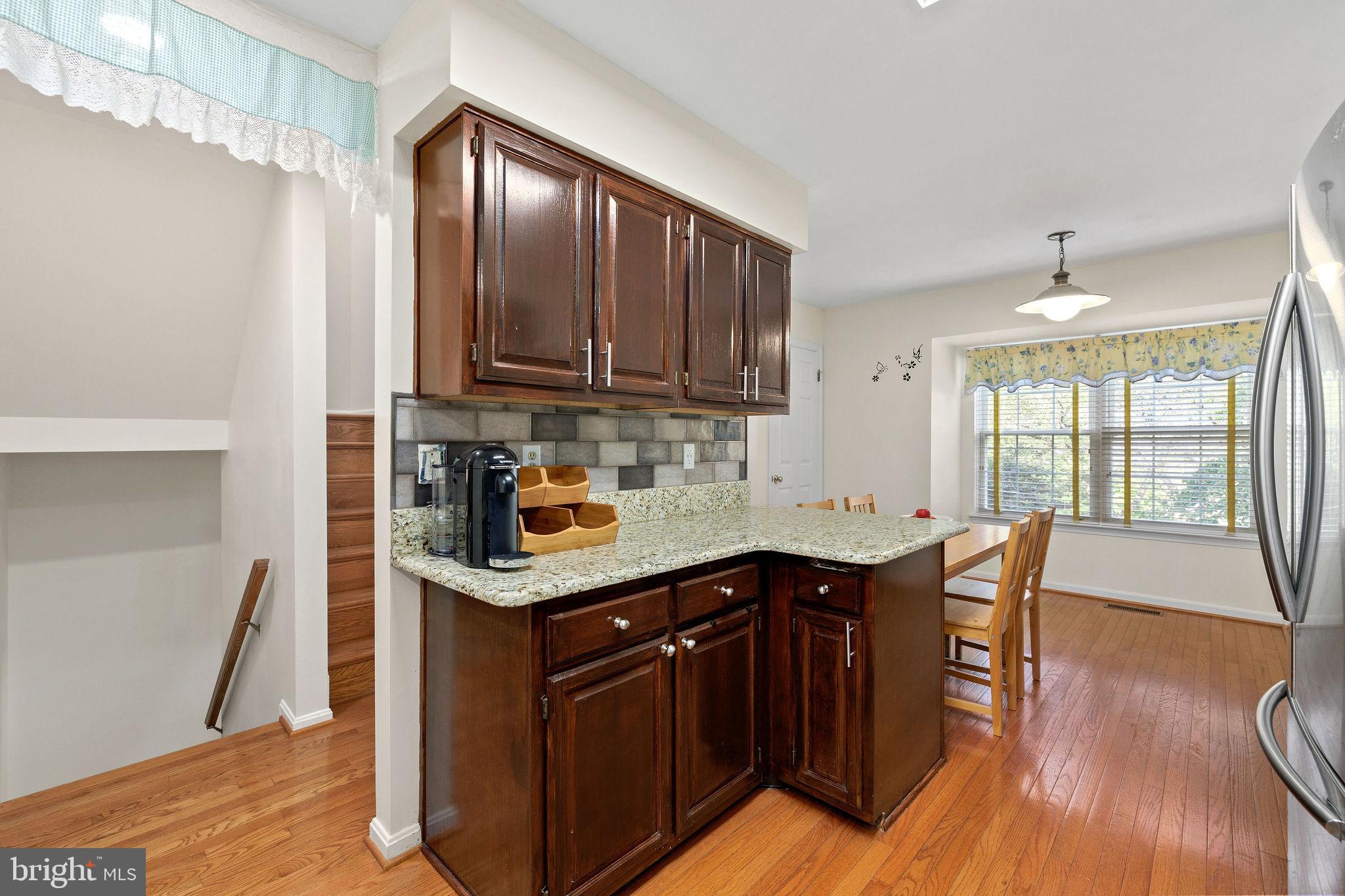 WOODLAND HILLS - Residential