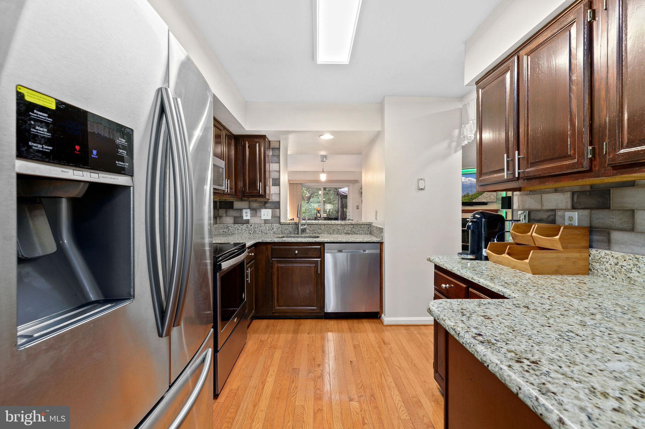 WOODLAND HILLS - Residential