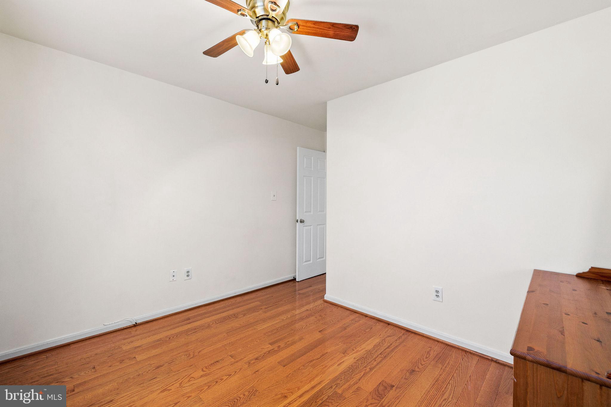 WOODLAND HILLS - Residential