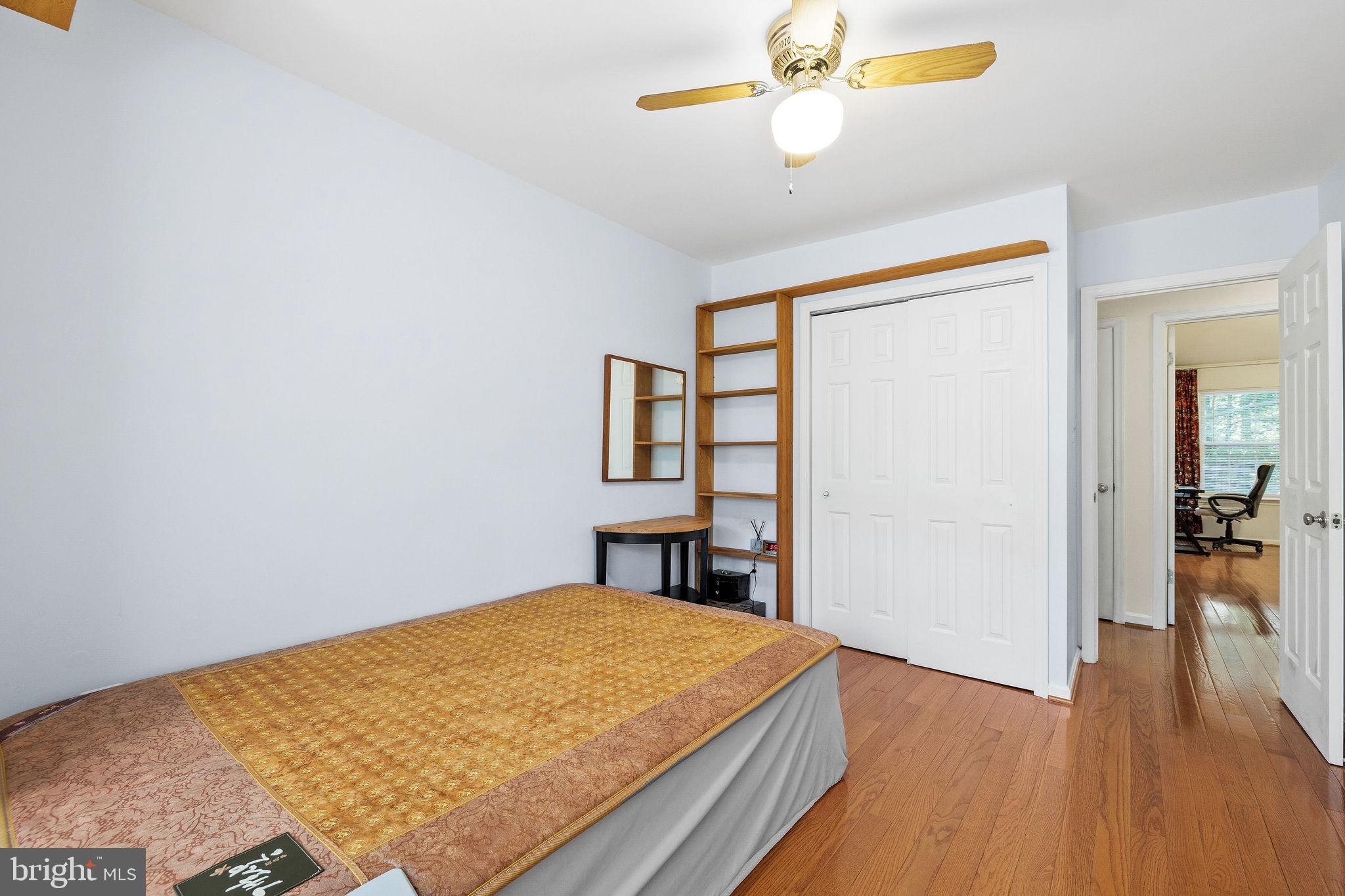 WOODLAND HILLS - Residential