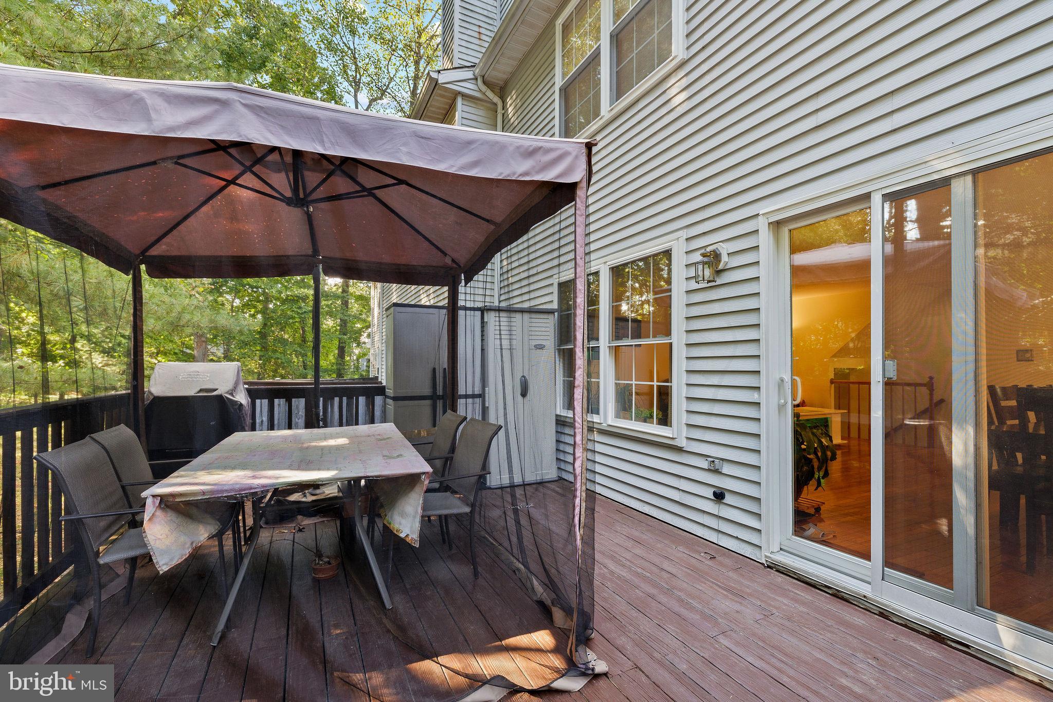 WOODLAND HILLS - Residential