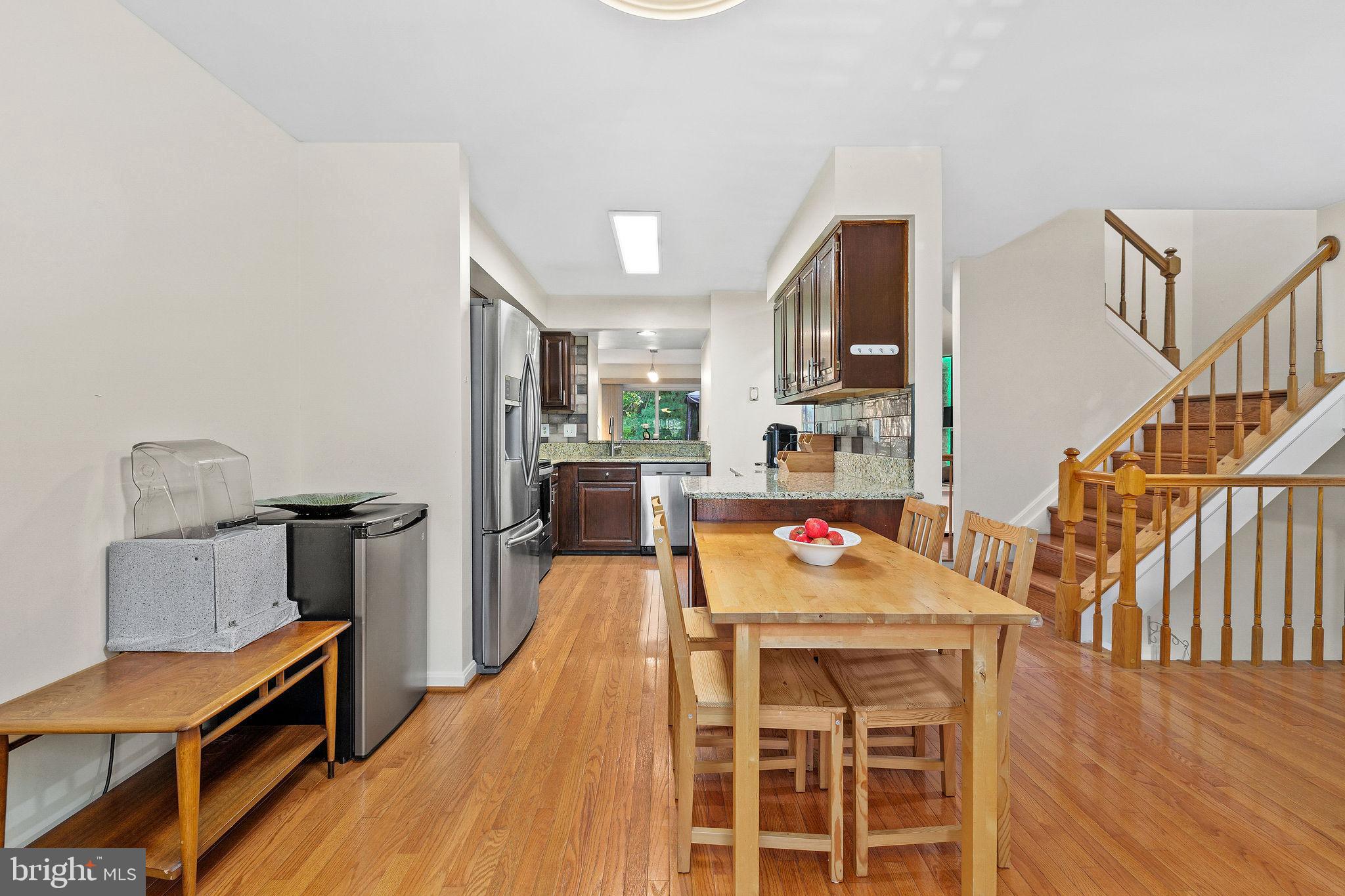 WOODLAND HILLS - Residential