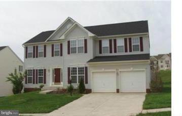 Great home in the Gallery, a popular neighborhood West of I81 for the country feel but close to all amenities. Inside enjoy the formal living and dining rooms or the private sitting area adjoining the owner's suite with custom bath of tranquil marine colors, glass tile, Italian porcelain floor, seamless glass shower and handmade mirrors. Enjoy the deck with Sunsetter awning. Move in ready.