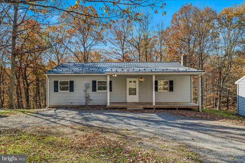 438 GLOYD LANE GREAT CACAPON WV 25422