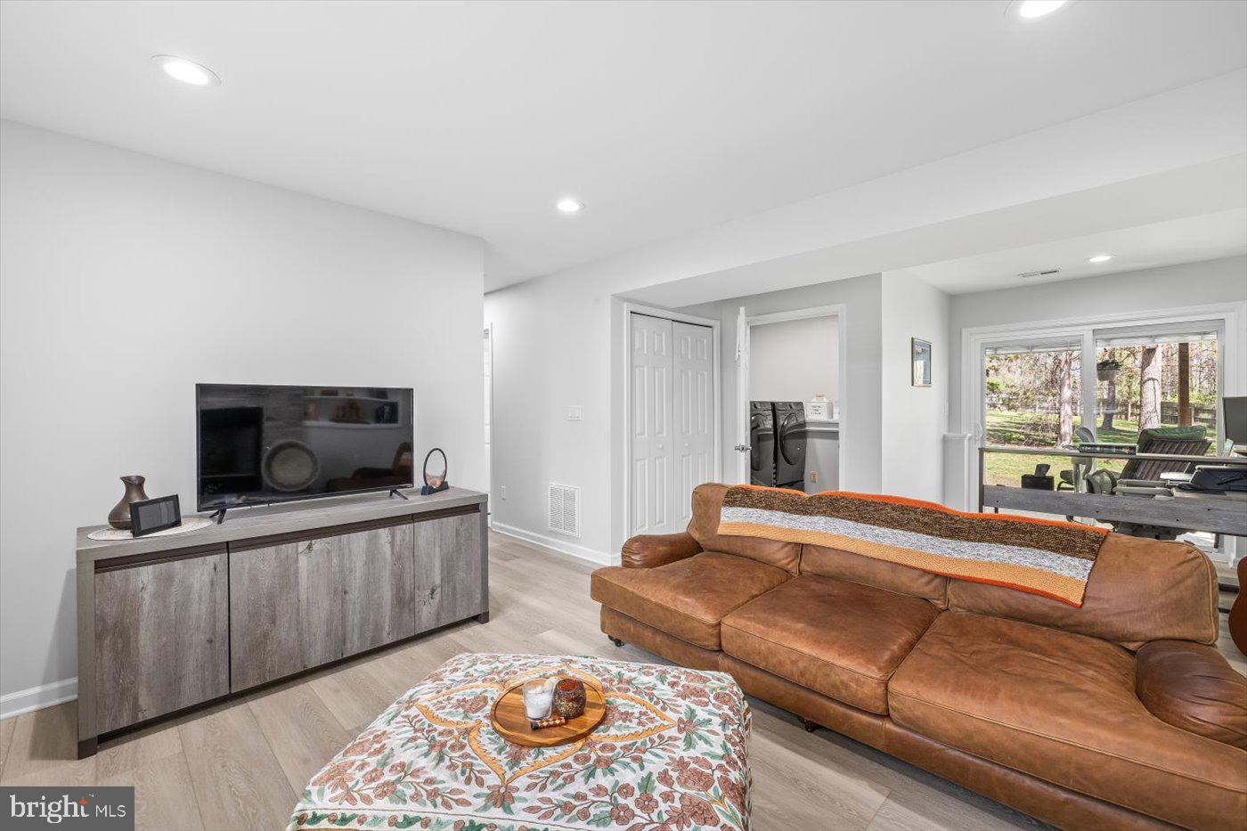 FALCON RIDGE - Residential