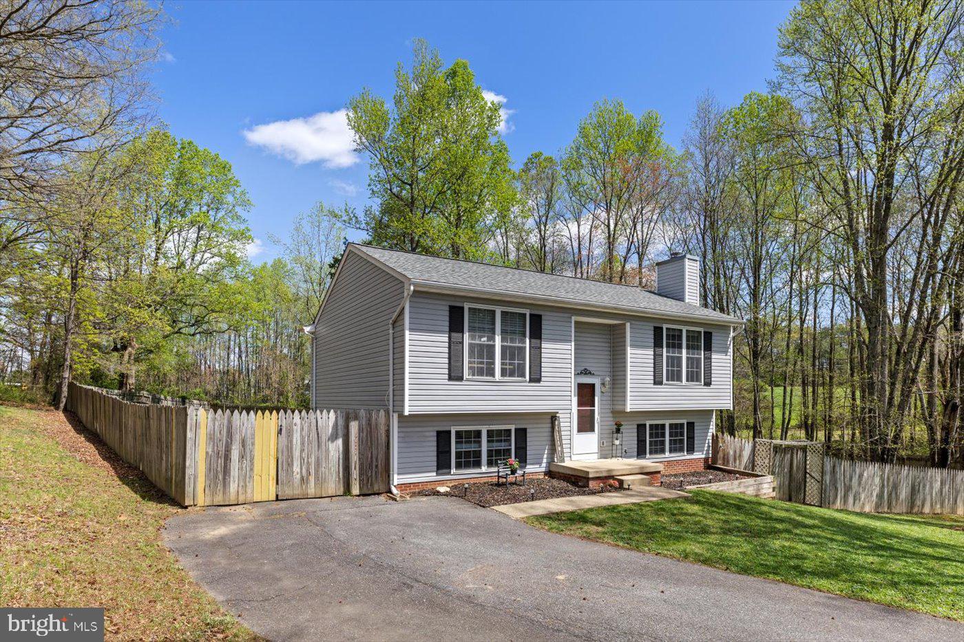 FALCON RIDGE - Residential