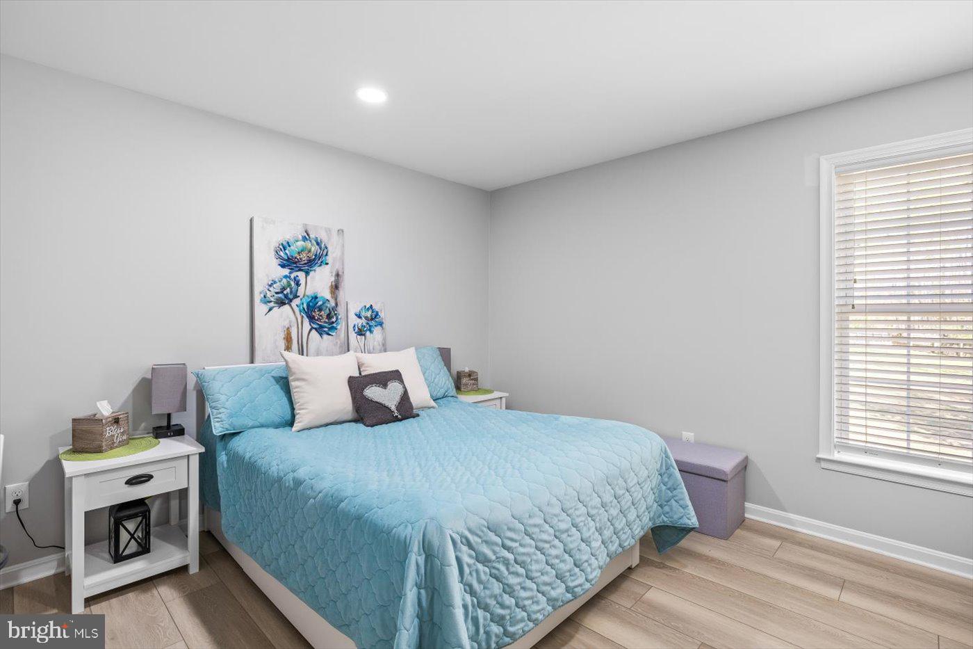 FALCON RIDGE - Residential