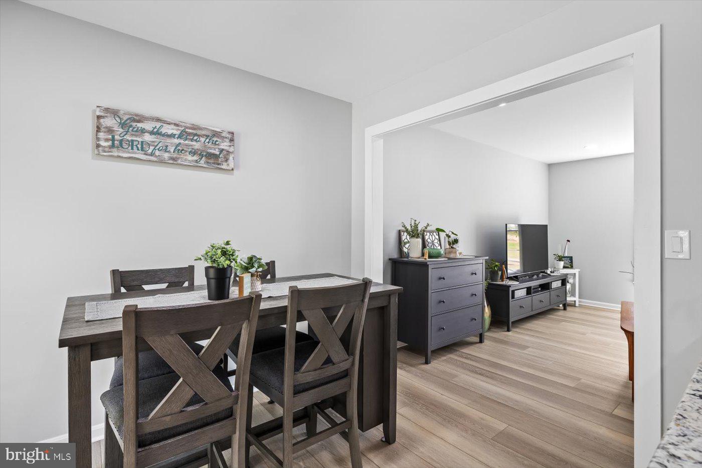 FALCON RIDGE - Residential