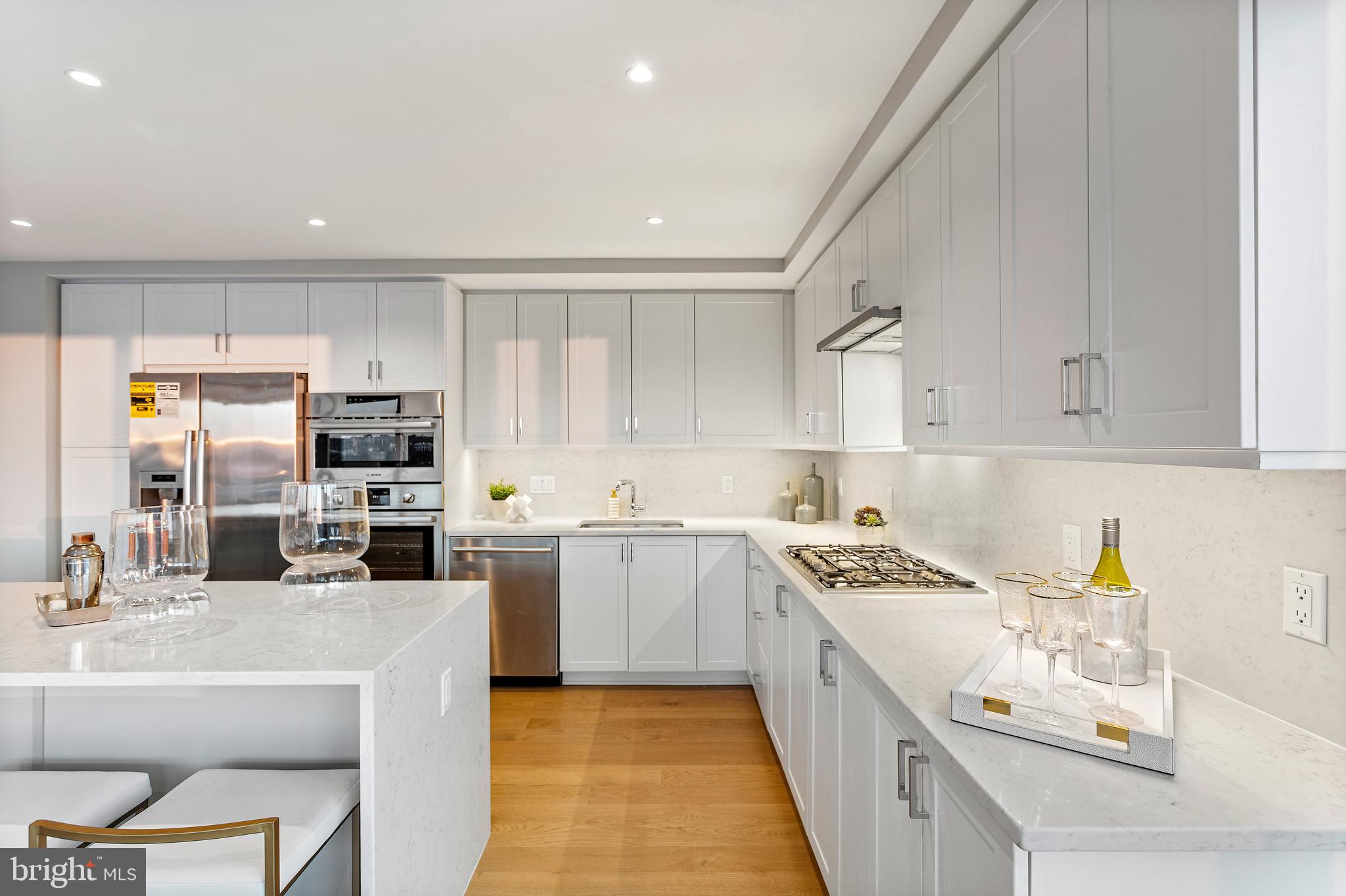 OLD TOWN ALEXANDRIA - Residential