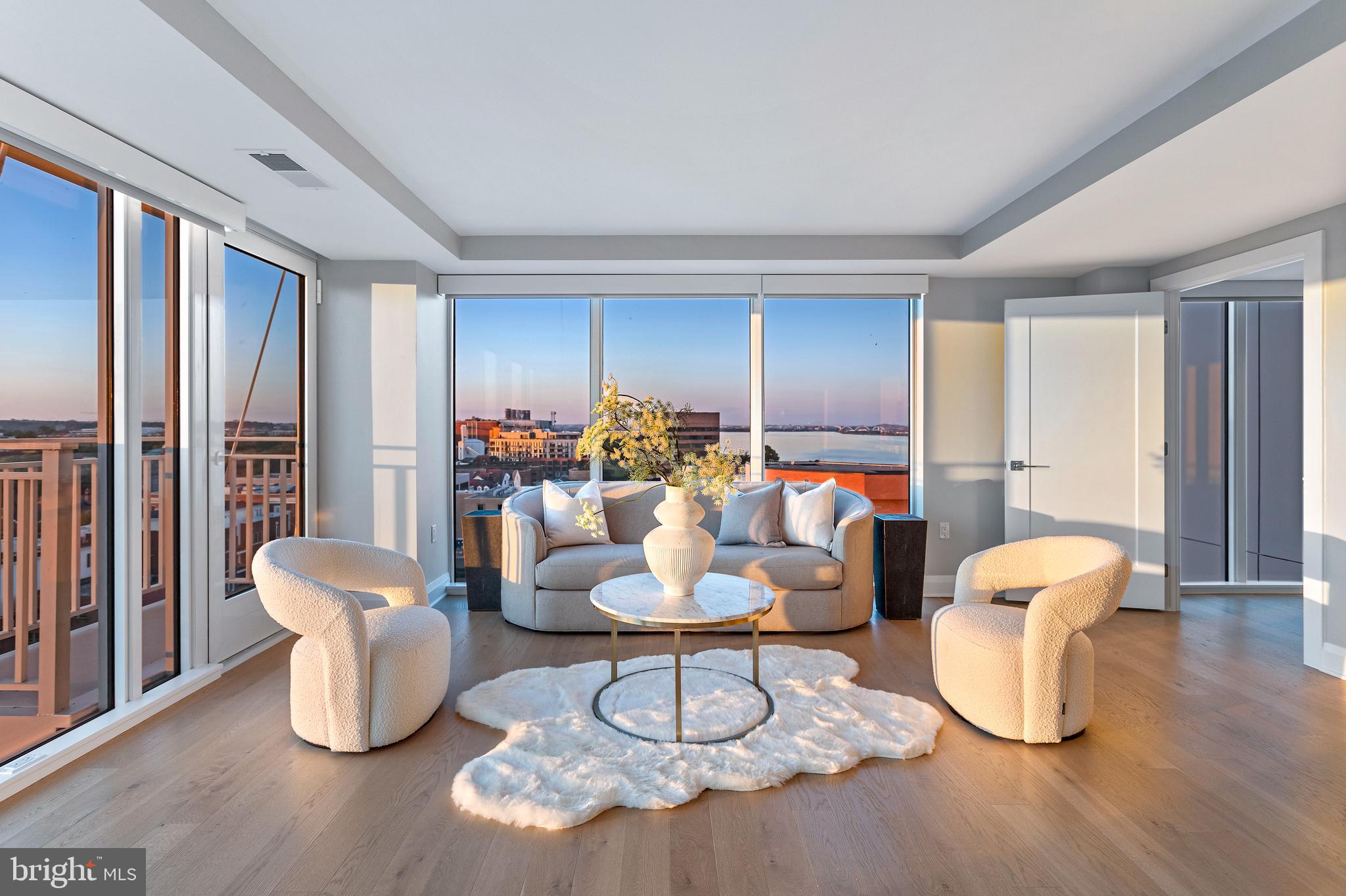 OLD TOWN ALEXANDRIA - Residential