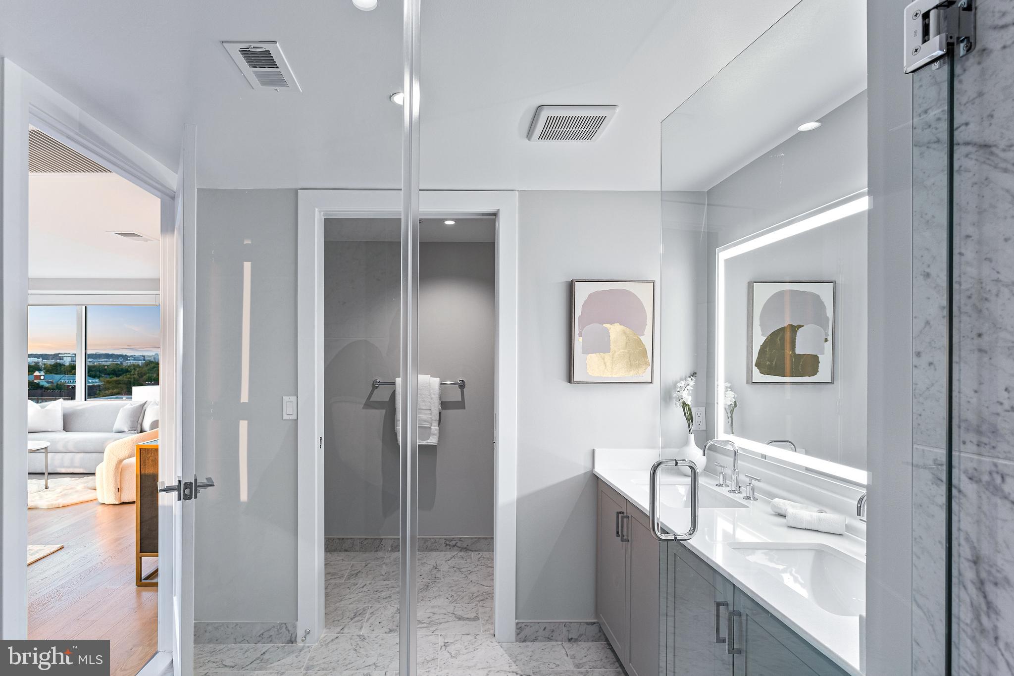 OLD TOWN ALEXANDRIA - Residential