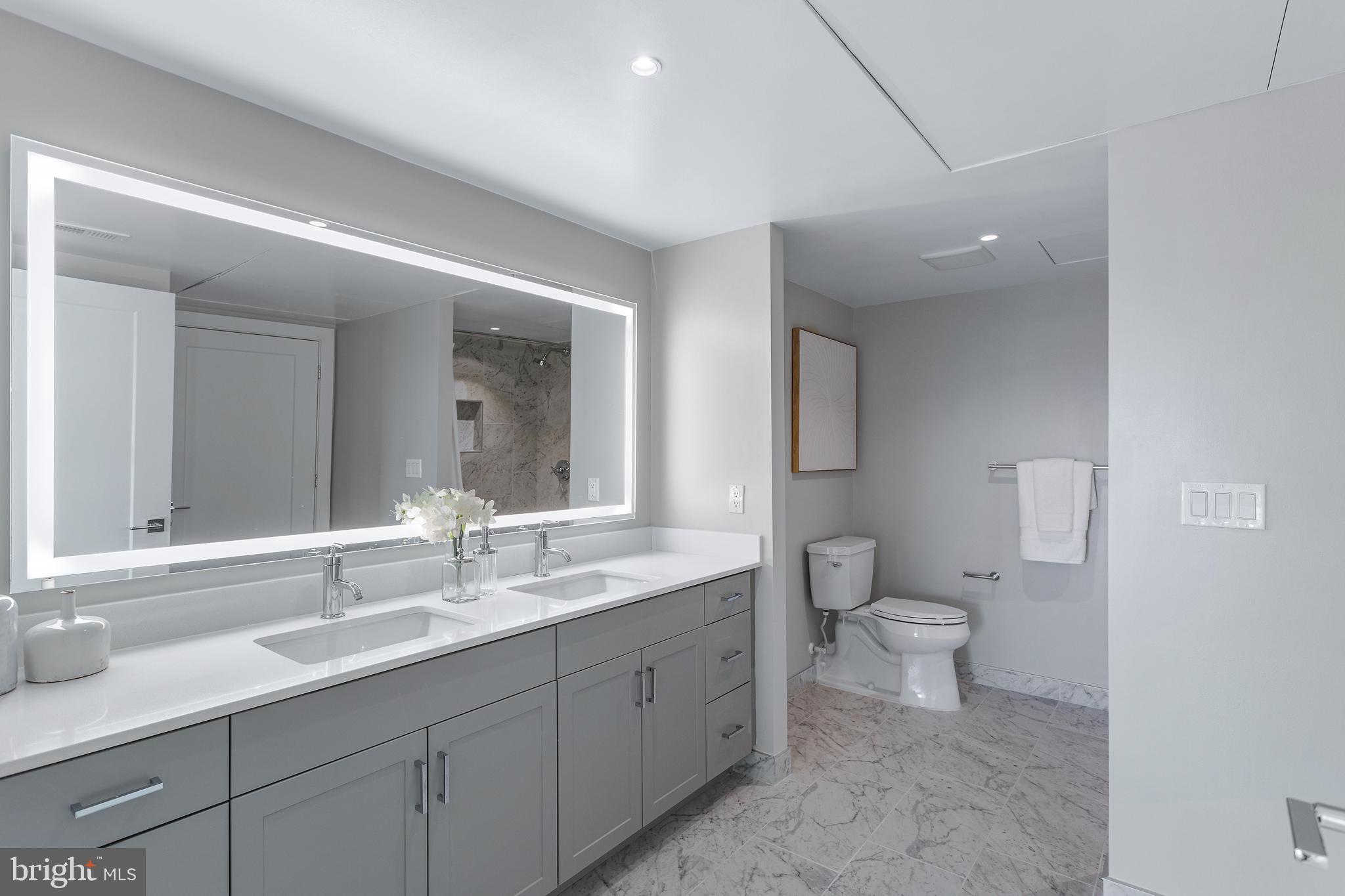 OLD TOWN ALEXANDRIA - Residential