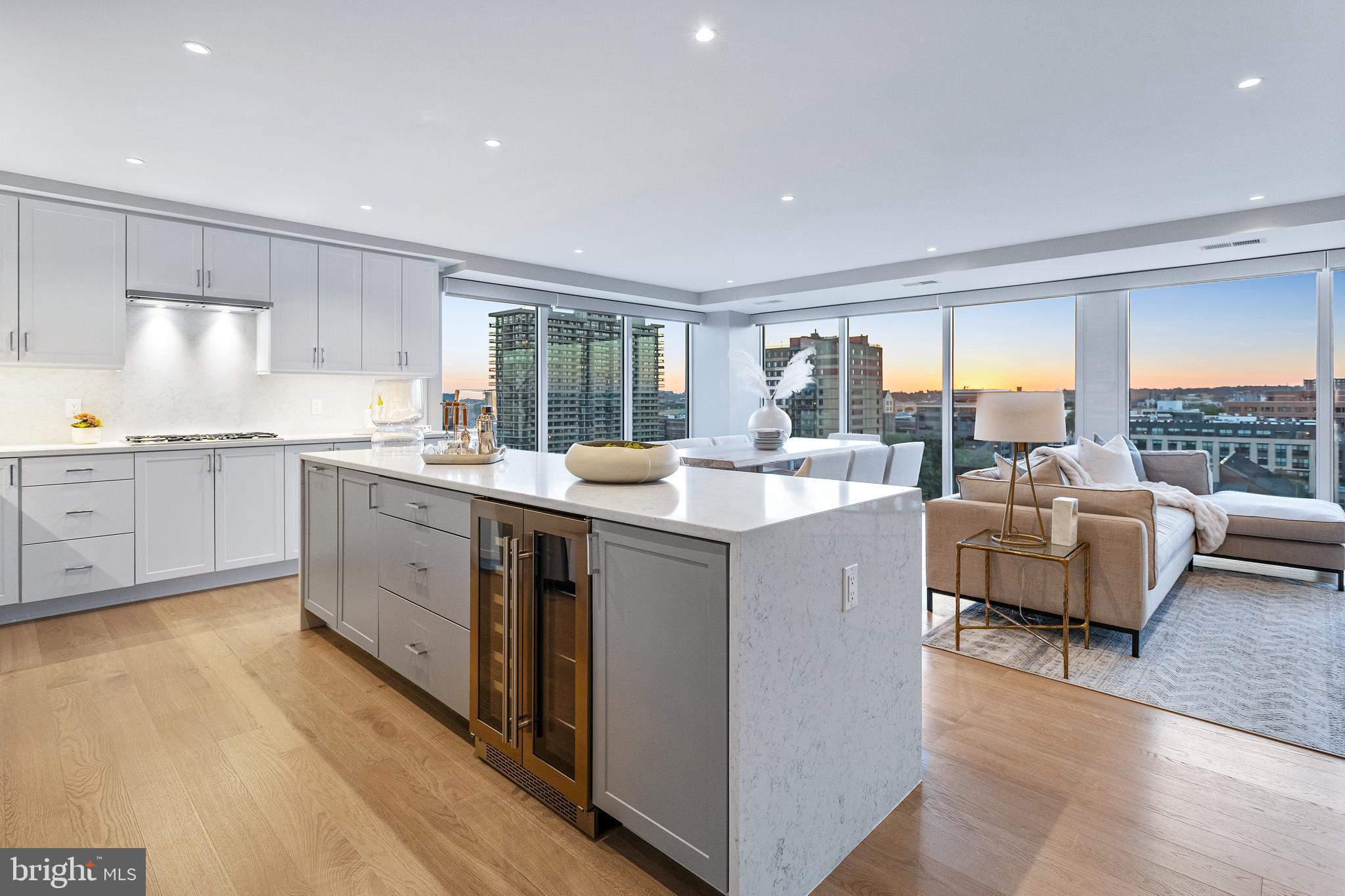 OLD TOWN ALEXANDRIA - Residential