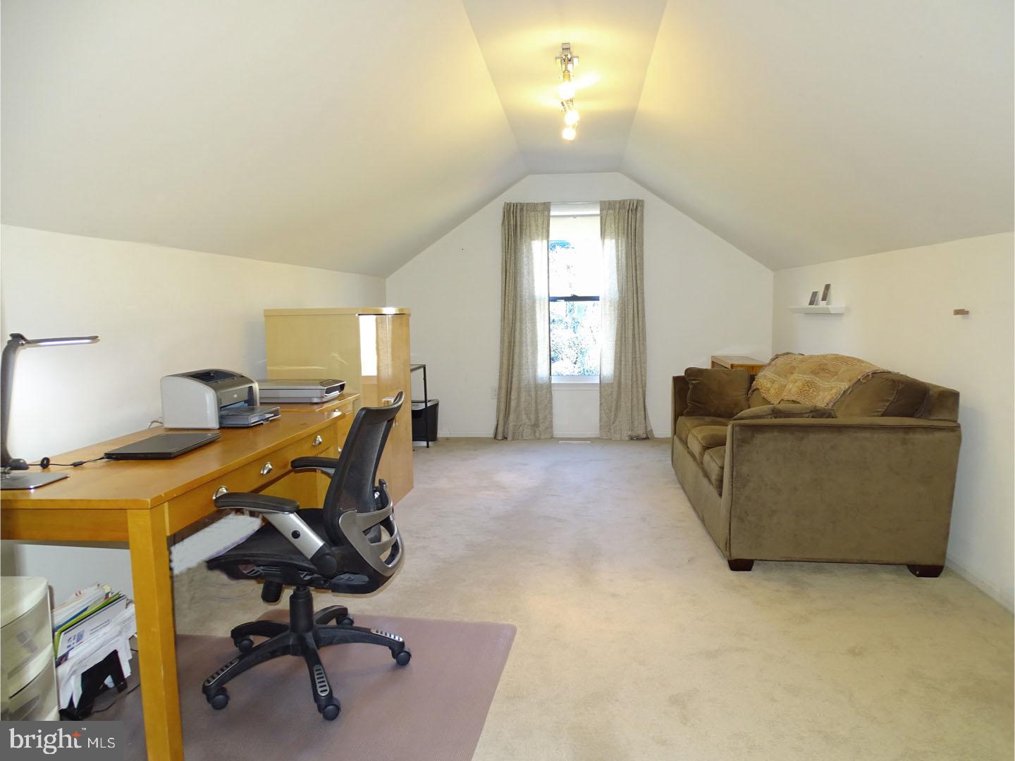 YARDLEY HUNT - Residential