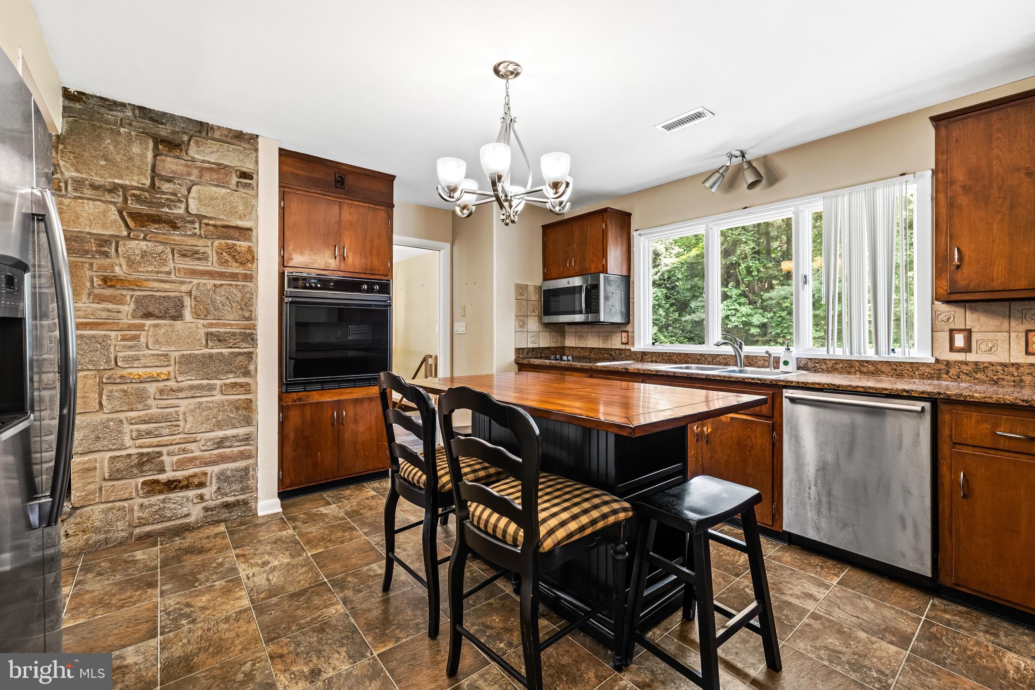 WORTHINGTON HEIGHTS - Residential