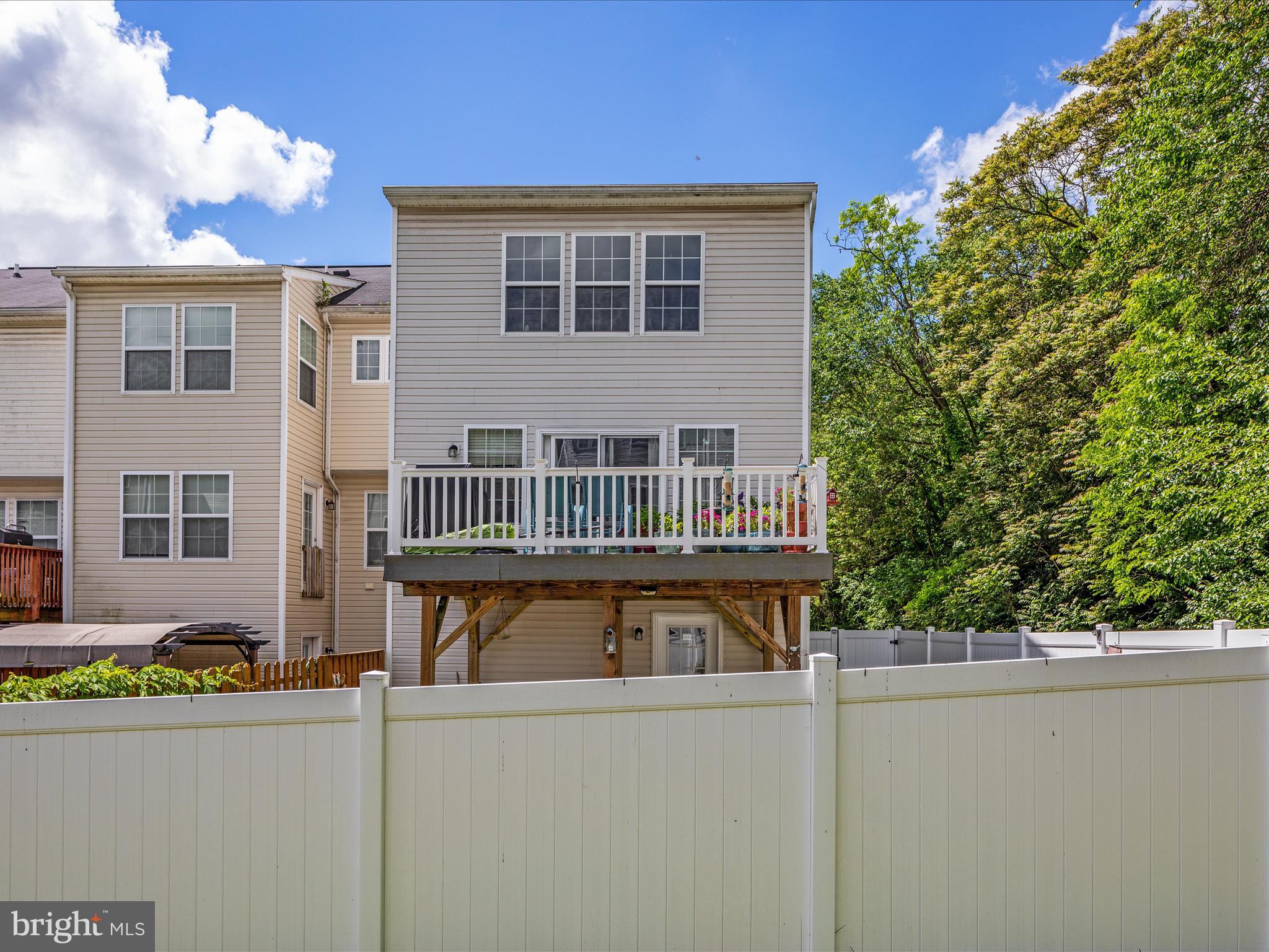 STONEBROOK VILLAGE - Residential